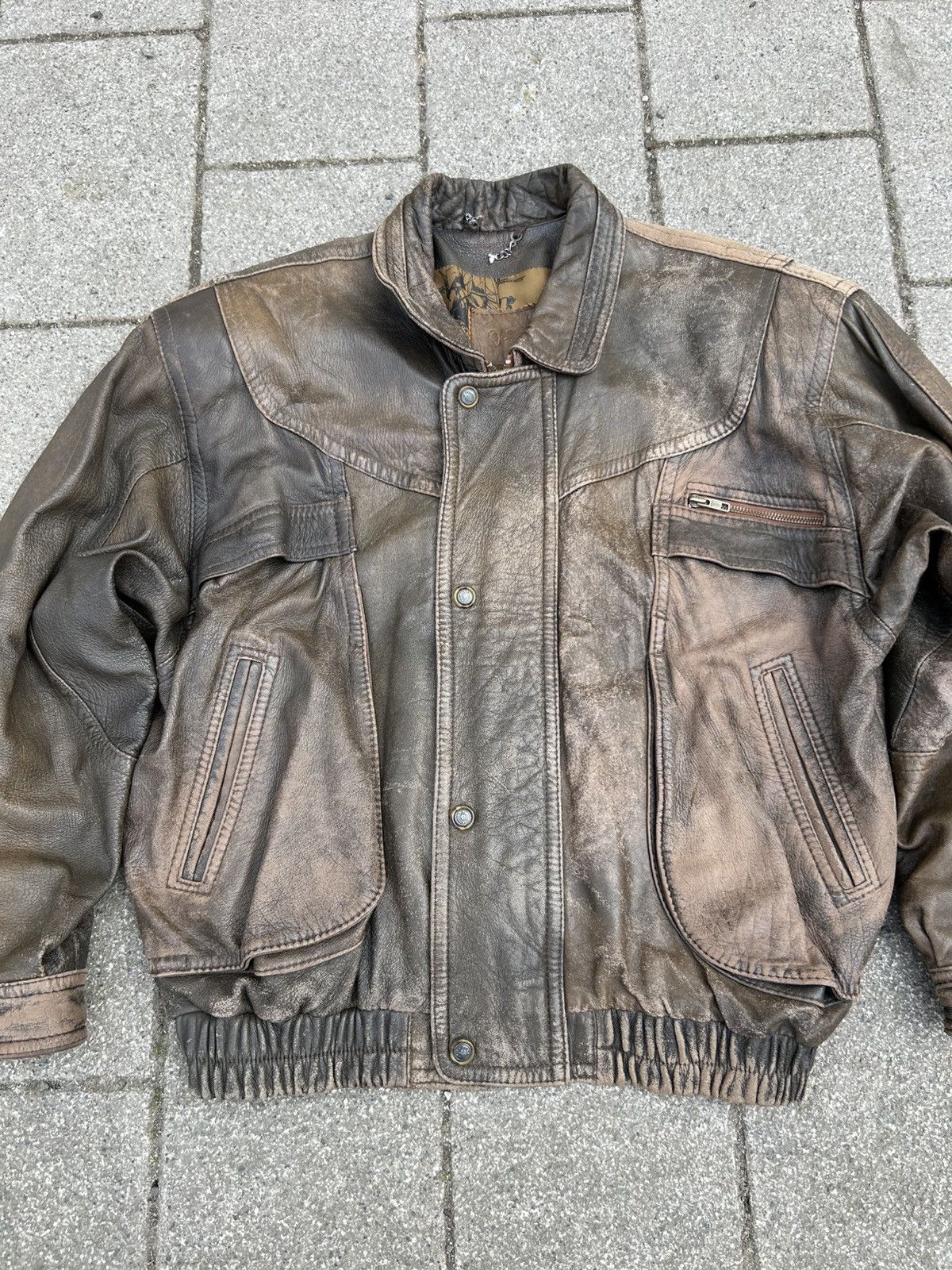 Vintage Vintage 1990s Gino Bertoni Distressed brown Leather Bomber Size US L / EU 52-54 / 3 - 5 Thumbnail
