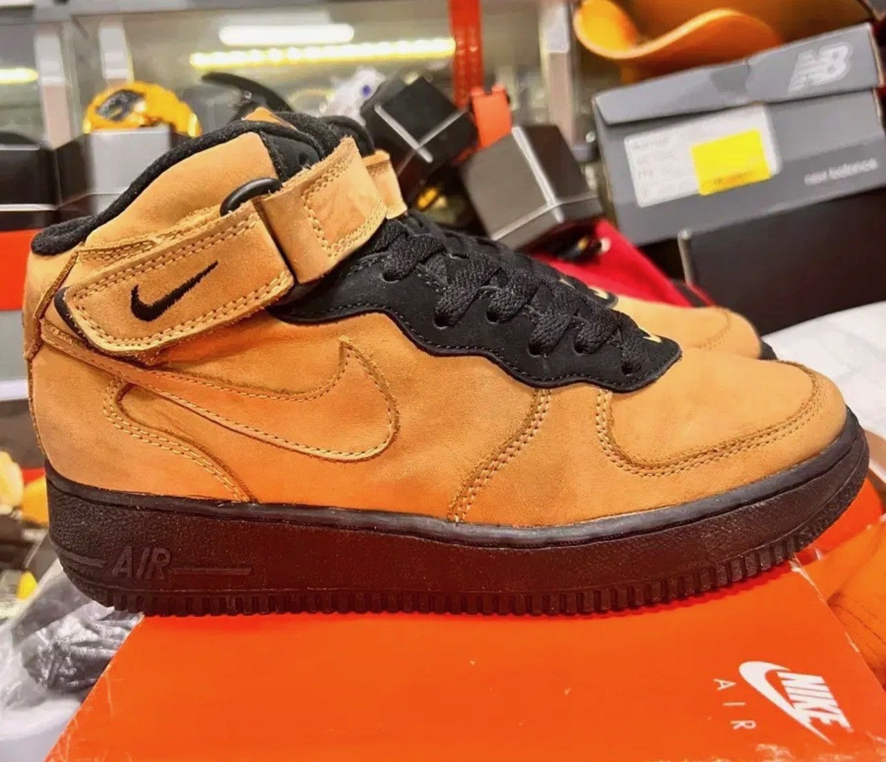 Nike 1995 Nike Air Force 1 Mid sc Size US 7.5 / EU 40-41 - 5 Thumbnail
