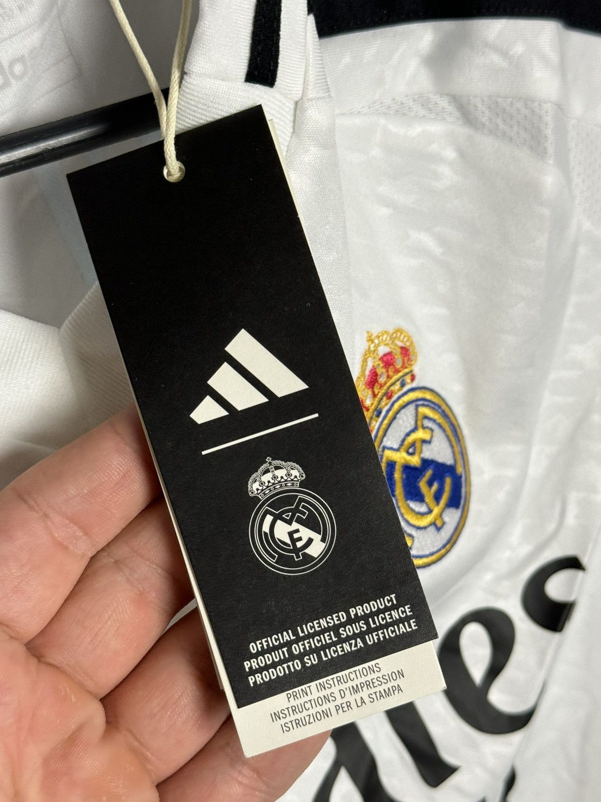 Adidas KIDS New Real Madrid 24/25 Home Vinicius Jr Football Jersey Size US XS / EU 42 / 0 - 12 Thumbnail