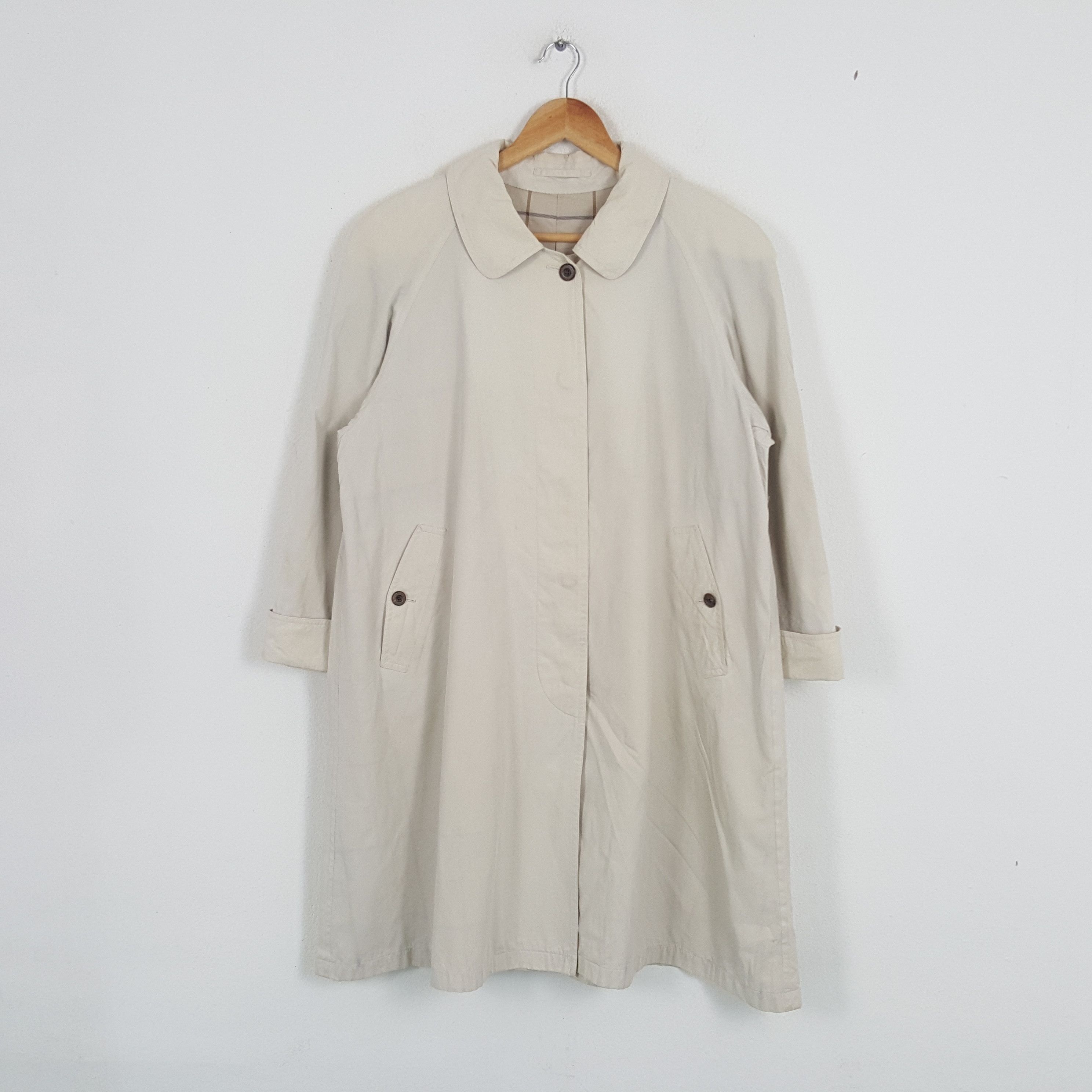 Burberry × Vintage Vintage Burberry Designer Brand Custom Logo Spell Out Jacket Size US L / EU 52-54 / 3 - 3 Thumbnail
