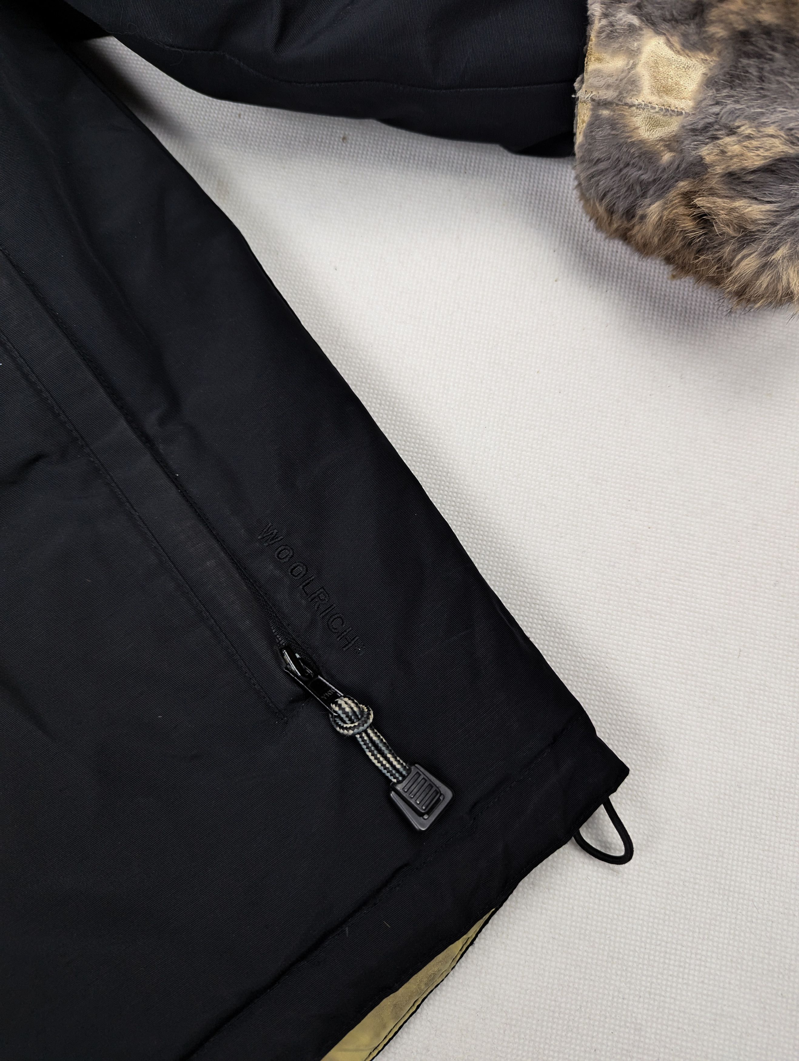 Woolrich Woolen Mills Woolrich navy puffer down jacket with fur L Size L / US 10 / IT 46 - 5 Thumbnail