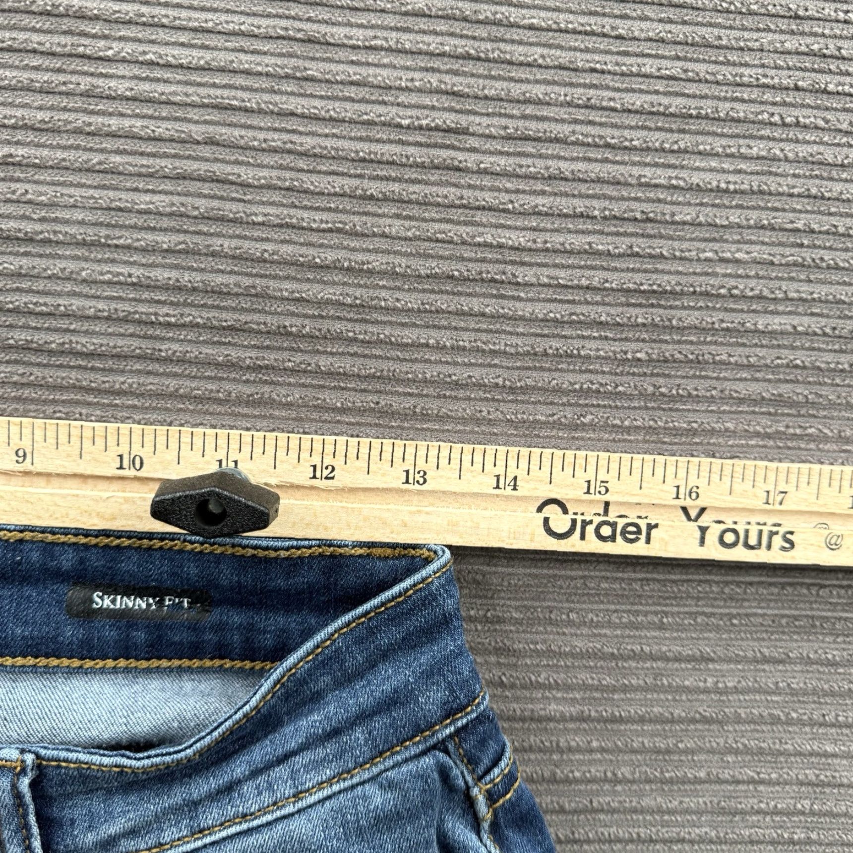 Vintage Judy Blue Jeans Women 28 Blue Cotton Denim Mid Rise Distressed Skinny Fit Casual Style 28 in Inseam 27 Short Bow Zipper Button Logo Vintage? No Size 28" / US 6 / IT 42 - 5 Thumbnail