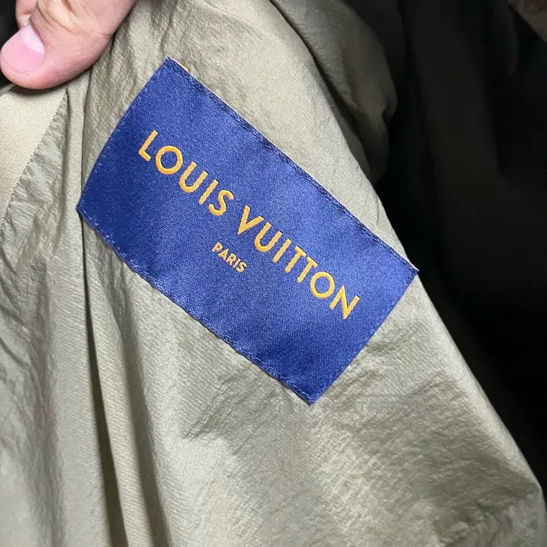 Louis Vuitton Louis Vuitton Fully printed detachable assault jacket Size US M / EU 48-50 / 2 - 3 Thumbnail