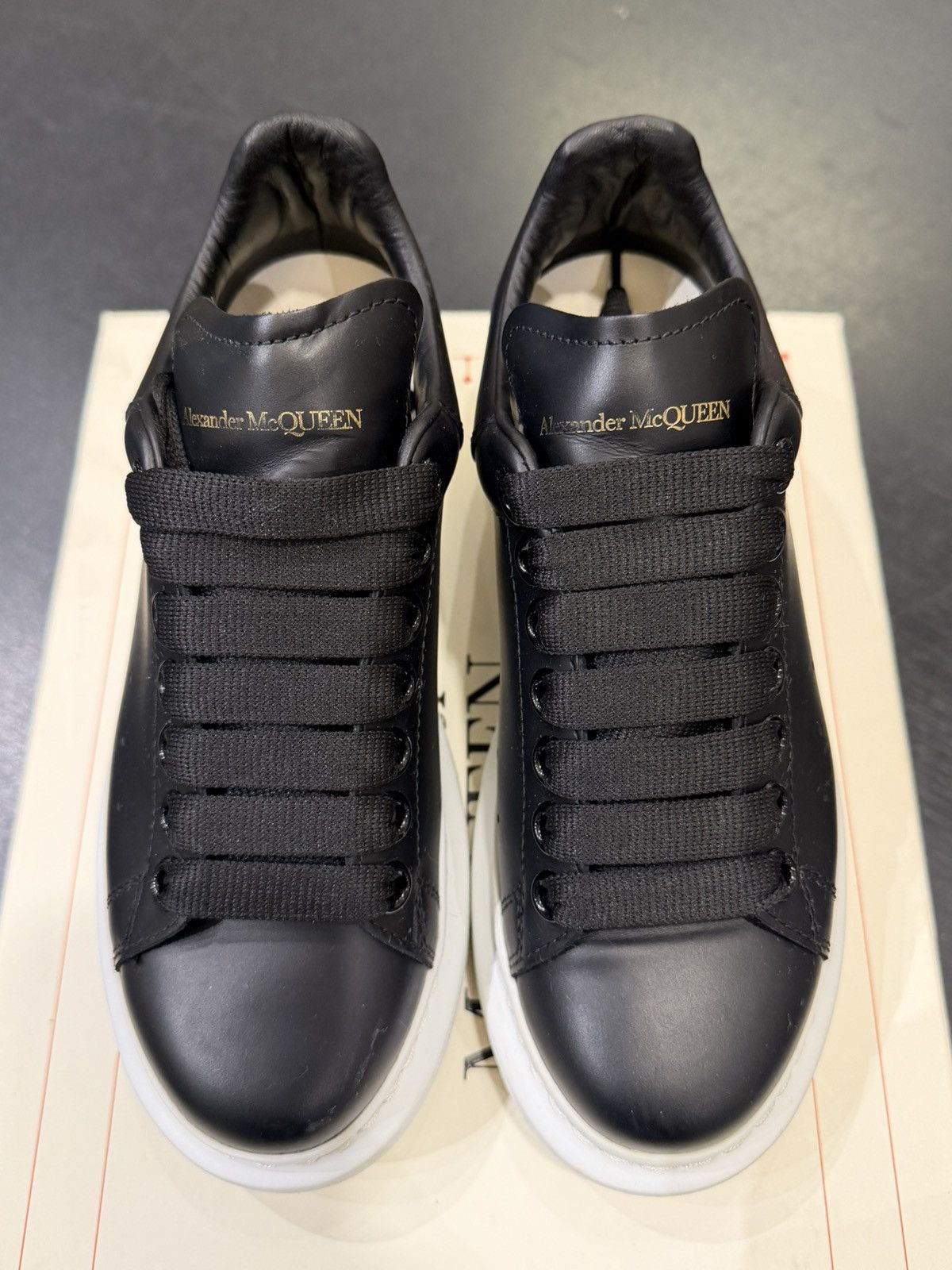 Alexander McQueen Alexander McQueen Oversized Sneaker - Black Size US 5 / IT 35 - 4 Thumbnail