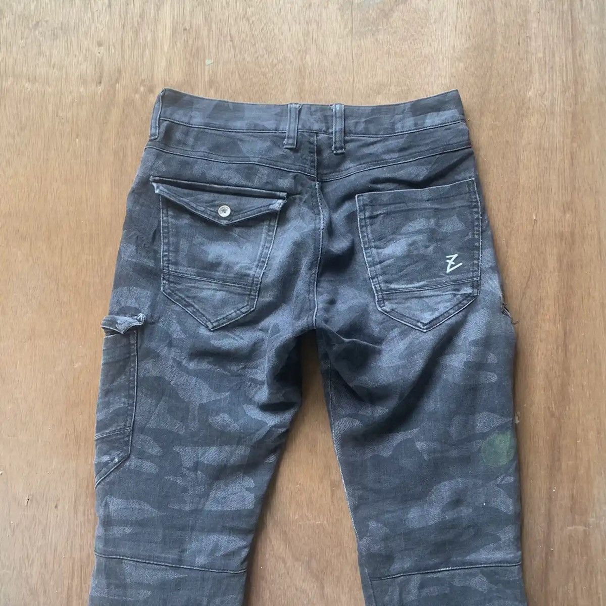 Japanese Brand CAMOUFLAGE 28x31 TROUSERS JAPANESE VINTAGE RIPPED CARGO PANT Size US 28 / EU 44 - 11 Thumbnail