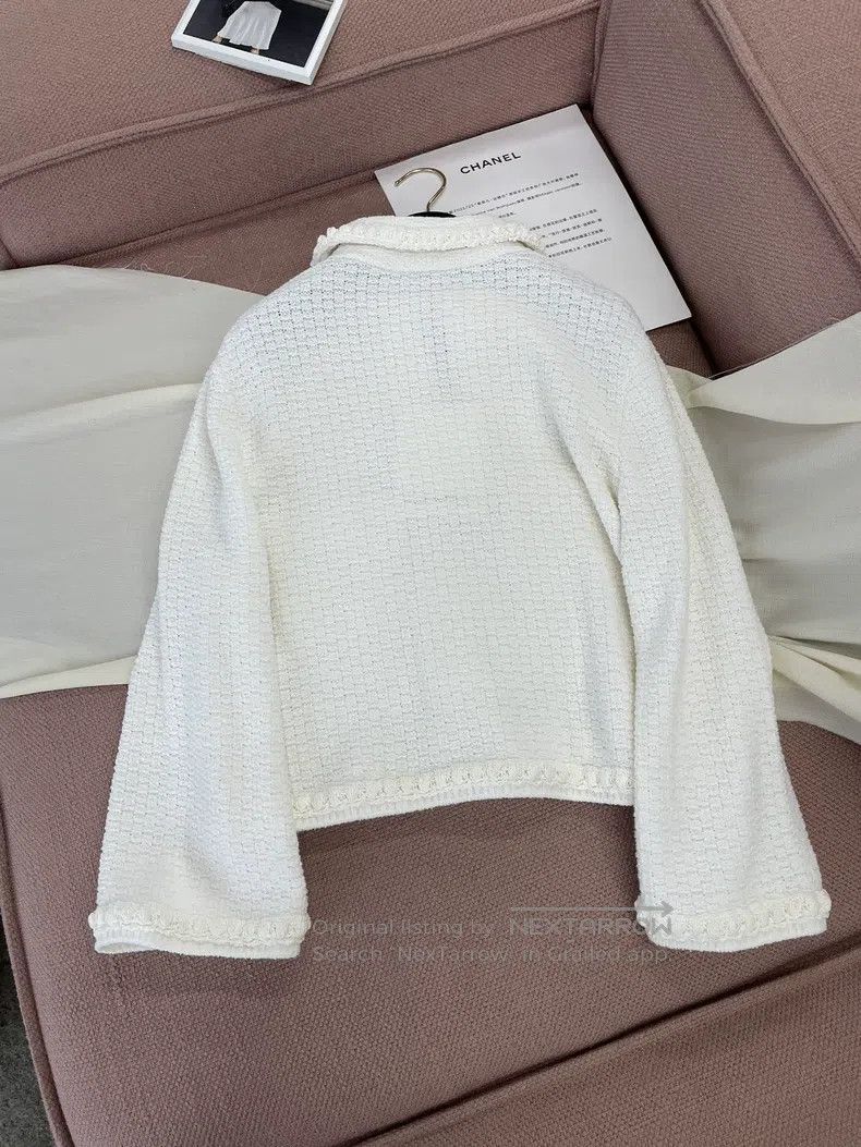 Chanel Chanel 25P popular white doll collar pearl diamond button Size S / US 4 / IT 40 - 4 Thumbnail