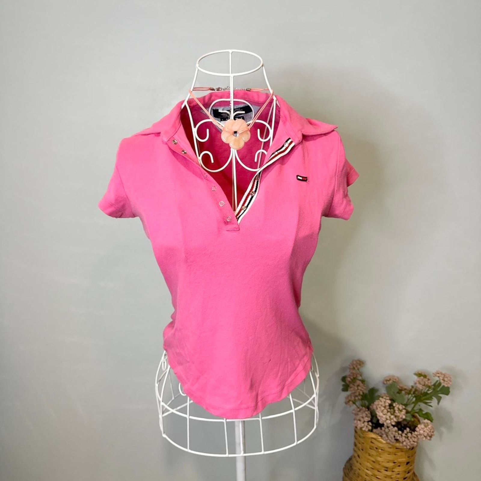 Tommy Hilfiger Cute rare vintage y2k tommy hilfiger collared pink polo top Size M / US 6-8 / IT 42-44 - 1 Thumbnail