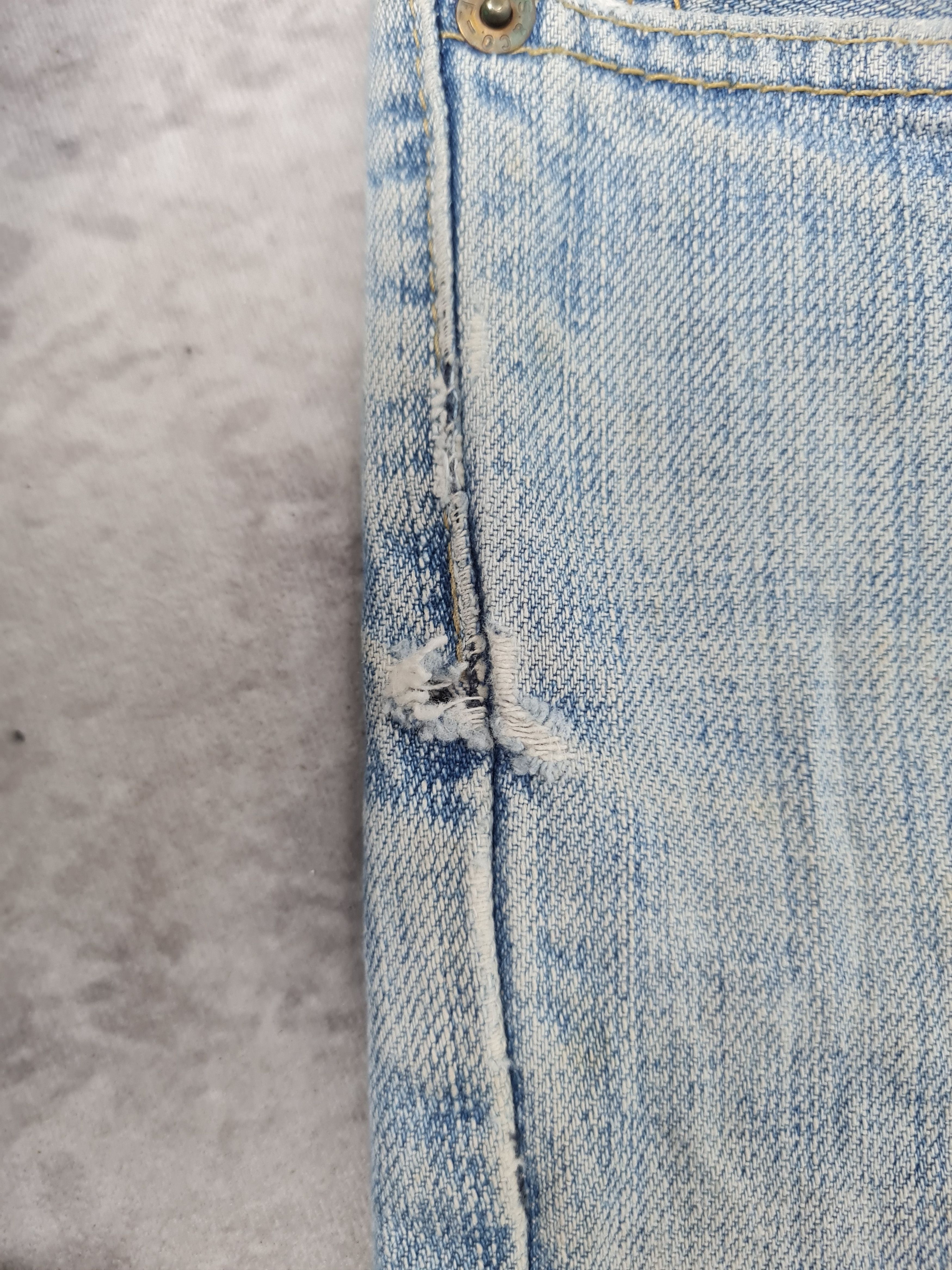 Levi's Vtg LEVIS 527 Bootcut Ripped Light Blue L0357 Size 35X34 Size US 35 - 7 Thumbnail