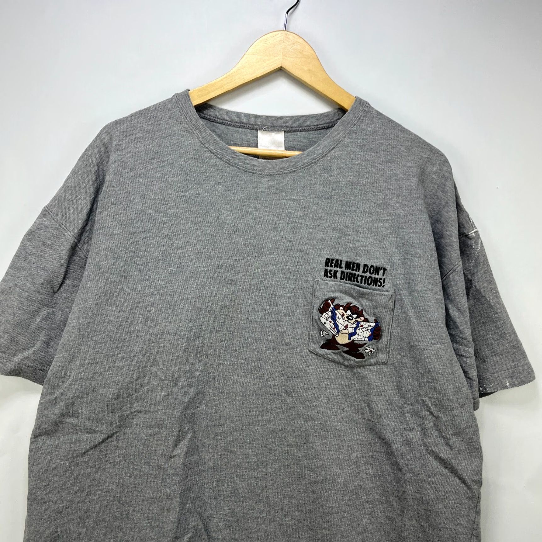 Vintage VINTAGE Looney Tunes Taz Pocket T-Shirt Mens 2XL Gray 90s Vintage T-Shirt Real Men Men’s 2XL Size US XXL / EU 58 / 5 - 2 Thumbnail