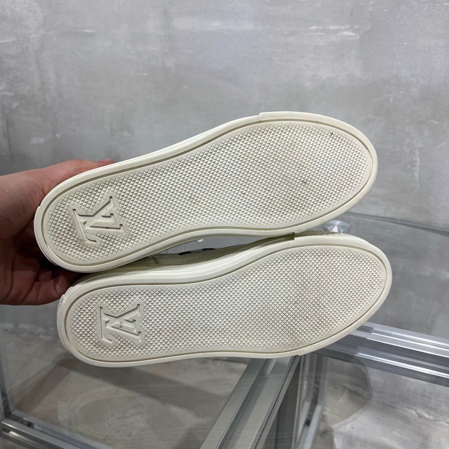 Louis Vuitton LV Stellar High-Top Monogram Sneaker Size US 5 / IT 35 - 7 Thumbnail
