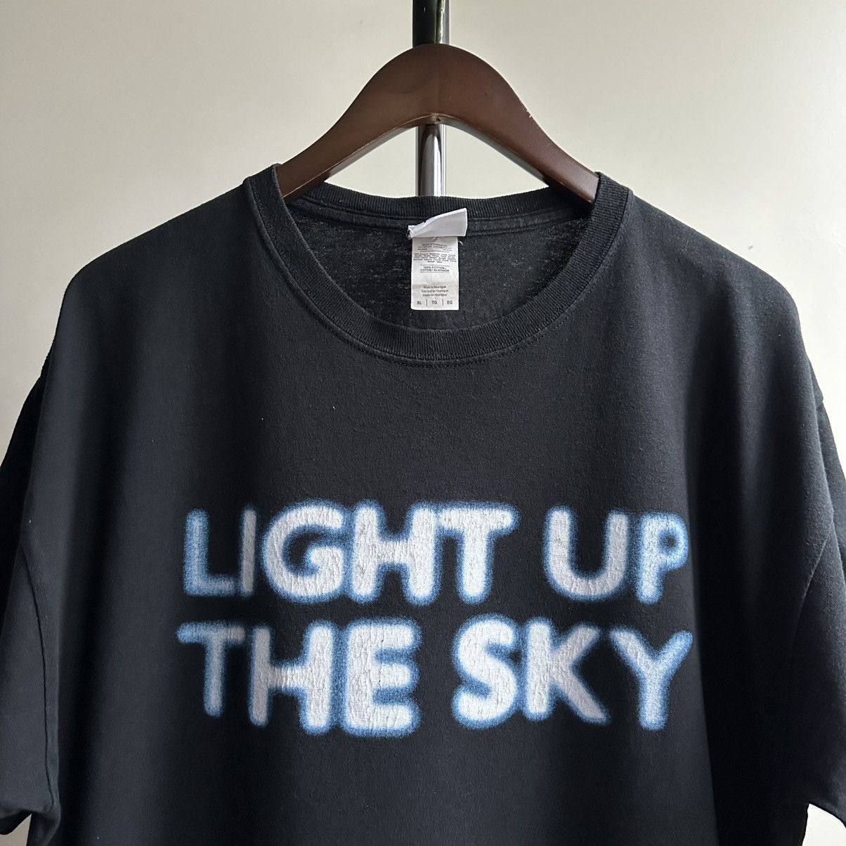 Band Tees VINTAGE THE PRODIGY LIGHT UP THE SKY PROMO BAND TEE Size US XL / EU 56 / 4 - 2 Thumbnail