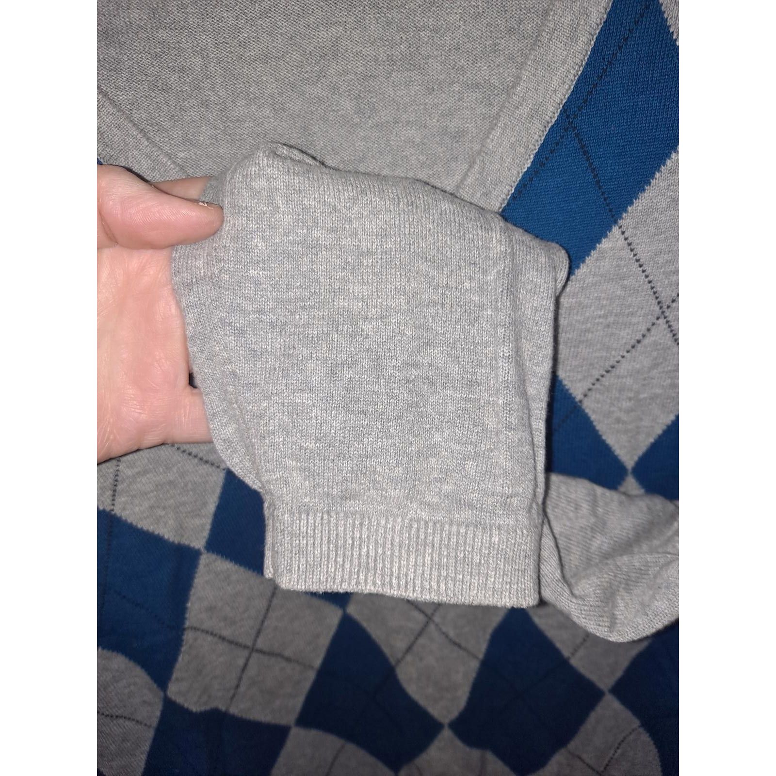 Tommy Hilfiger Tommy Hilfiger Blue and Gray V Neck Argyle Sweater Size XL Size US XL / EU 56 / 4 - 4 Thumbnail