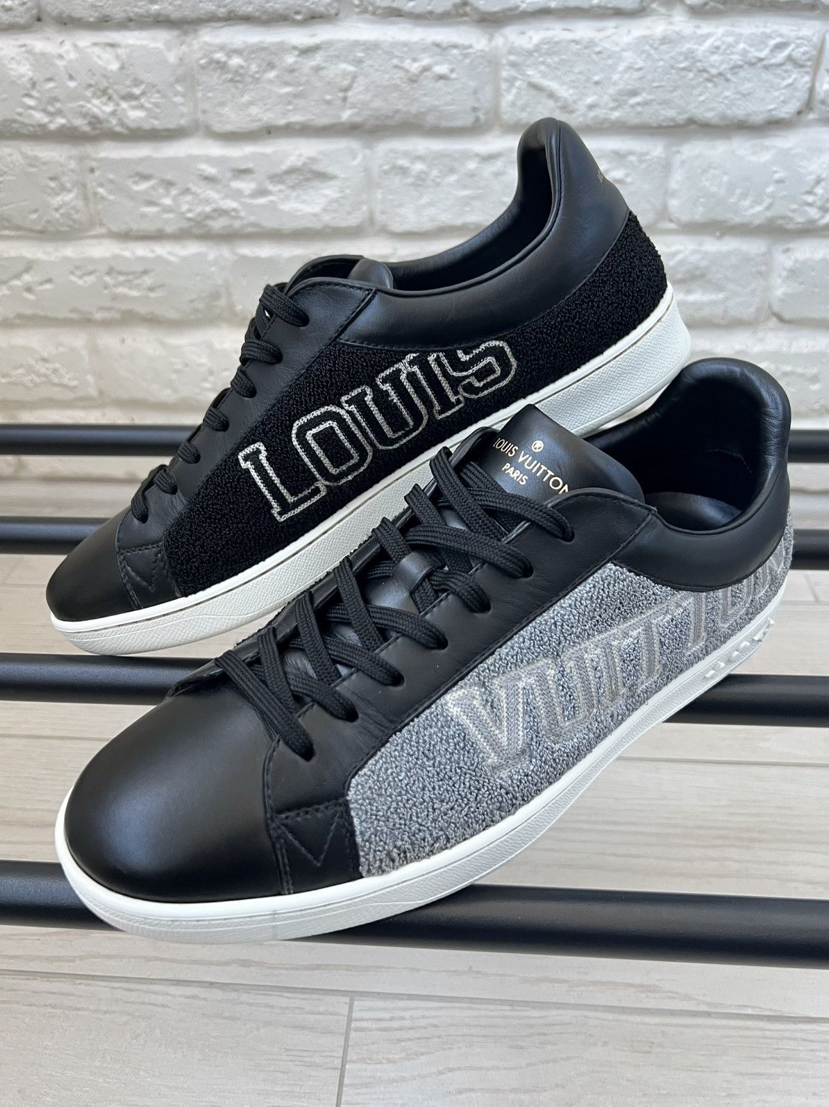 Louis Vuitton Louis Vuitton Black Leather Terry Logo Low Top Sneakers Size US 7 / EU 40 - 3 Thumbnail