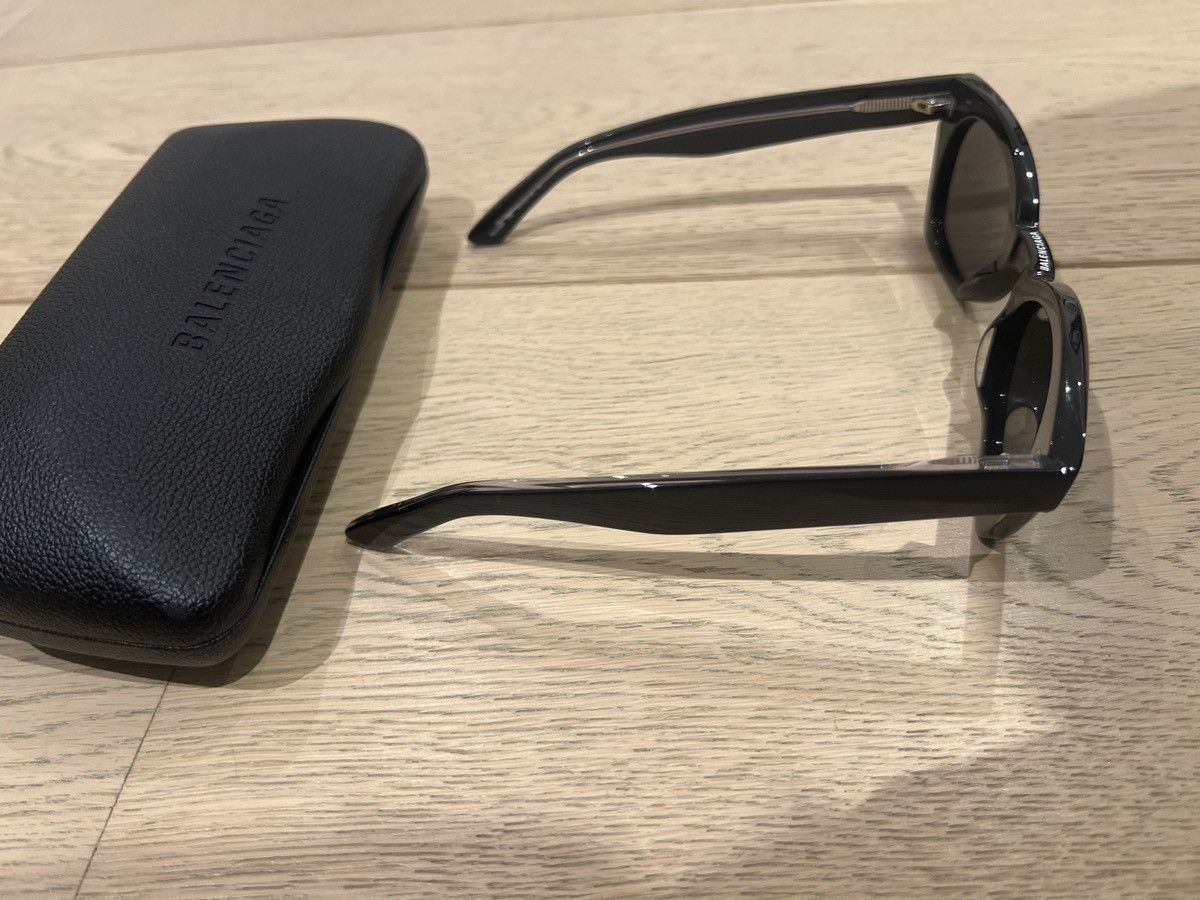 Balenciaga BALENCIAGA Black Cat-Eye Sunglasses Size ONE SIZE - 7 Thumbnail