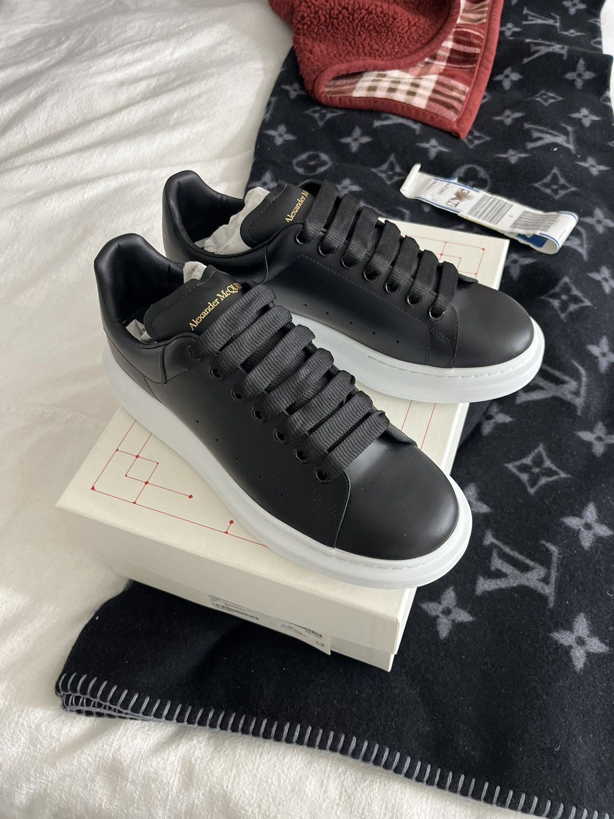 Alexander McQueen Alexander McQueen Oversized Sole Sneaker Size US 9 / EU 42 - 7 Thumbnail