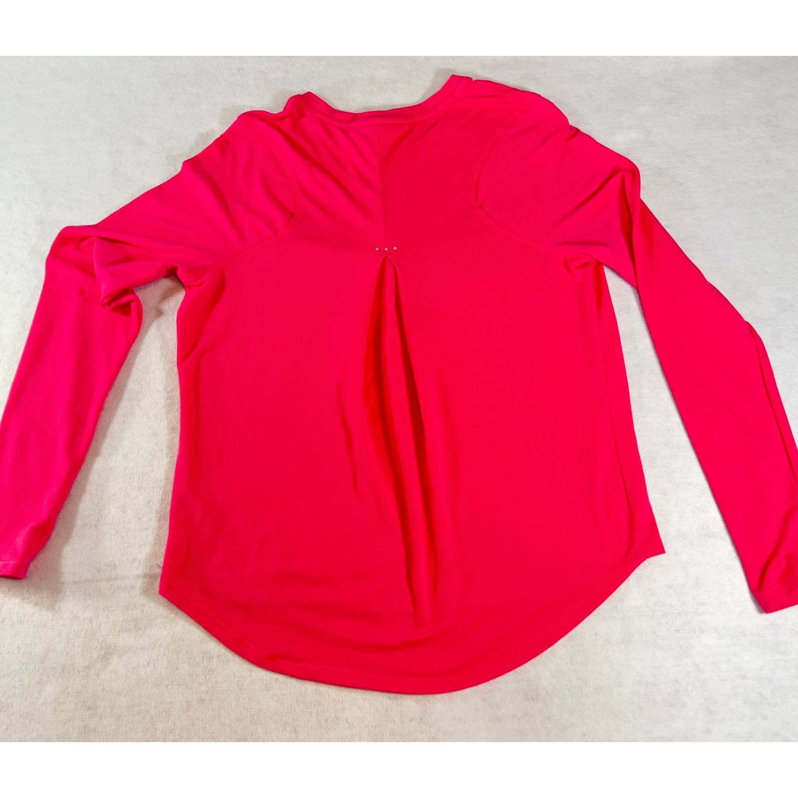 Avia Avia Long Sleeve Shirt Woman's S / Ch 4-6 Running HOT PINK Size S / US 4 / IT 40 - 1 Thumbnail