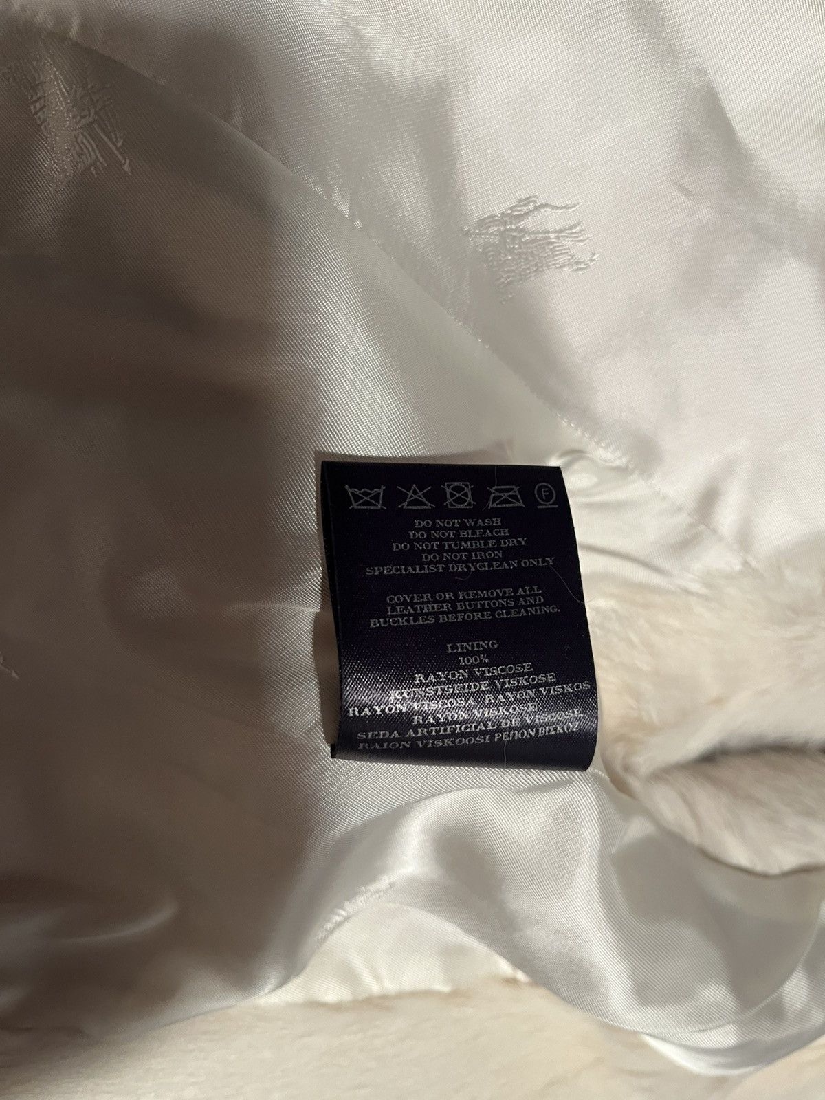 Burberry Burberry Real Rabbit Fur Vest Size S / US 4 / IT 40 - 6 Thumbnail