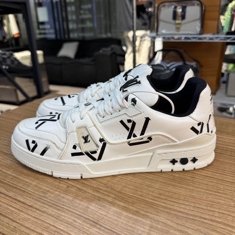 Louis Vuitton Louis Vuitton White and Black Trainer Sneakers -2505 Size US 7 / IT 37 - 8 Thumbnail