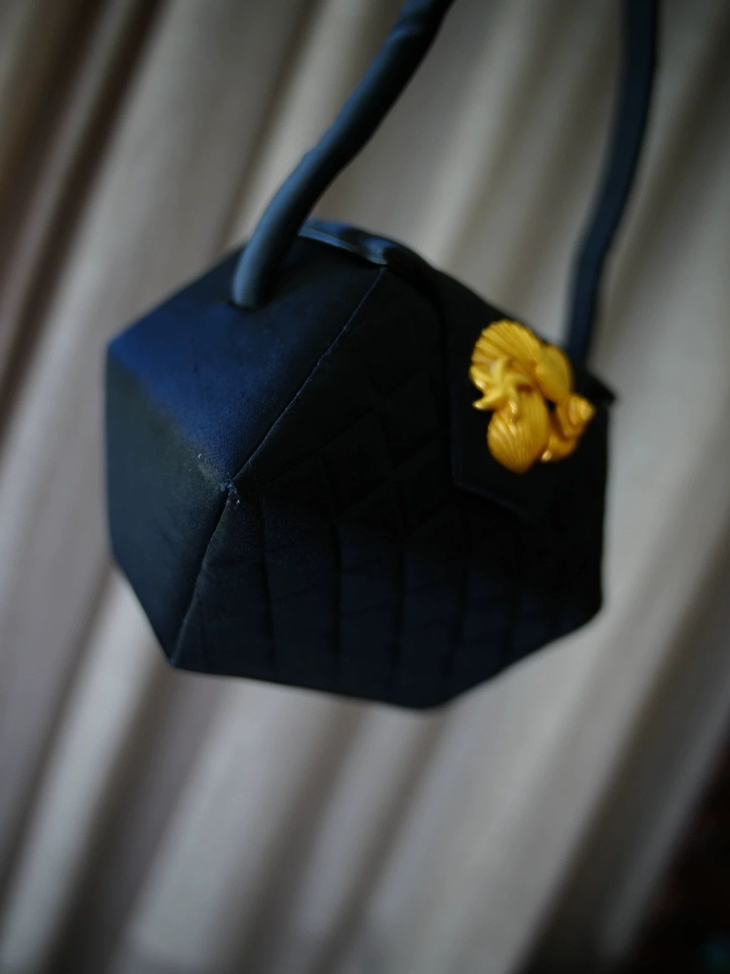 Vintage Vintage USA Black Gold Sea Star Quilted Handbag Size ONE SIZE - 7 Thumbnail