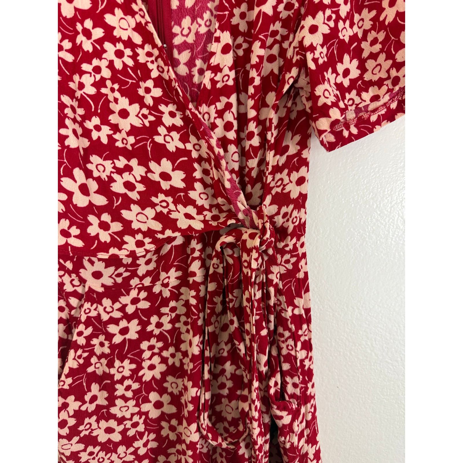 Madewell Madewell Wrap-Front Romper in Mini Daisy - Size 10 Size 32" / US 10 / IT 46 - 11 Thumbnail