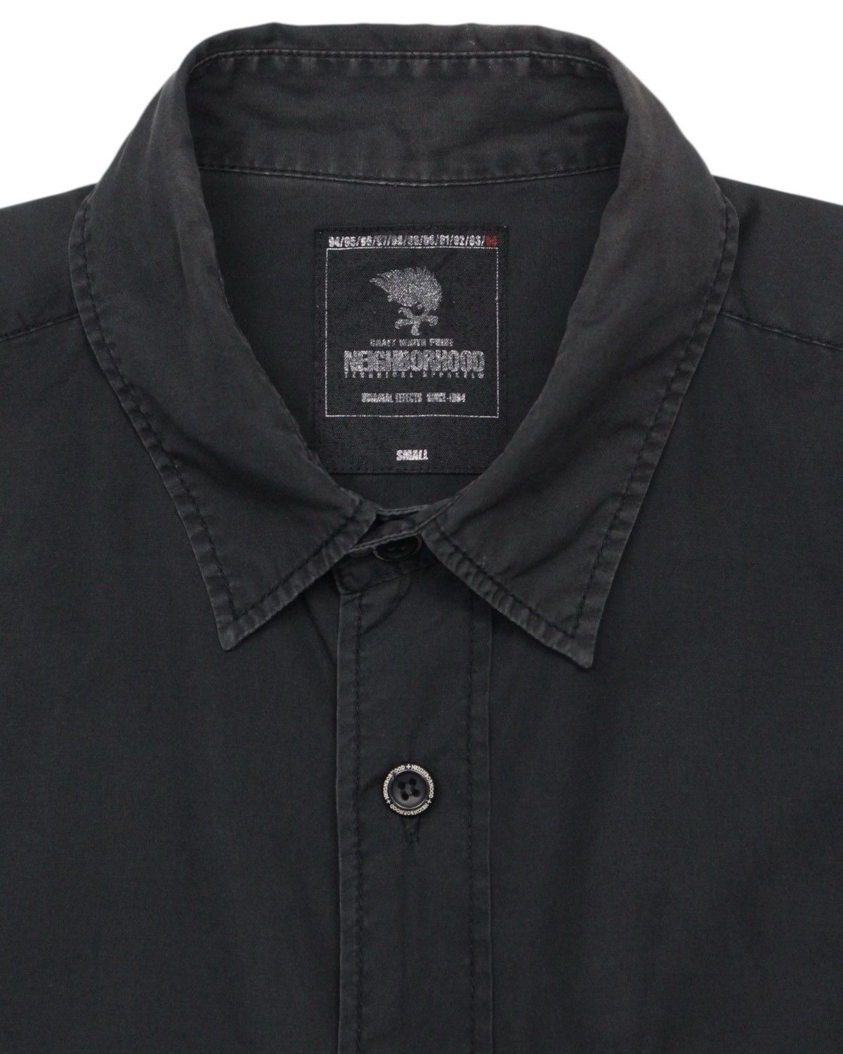 Neighborhood SS2004 NEIGHBORHOOD “SKULL CROSSBONES” BLACK BUTTON-UP SHIRT Size US S / EU 44-46 / 1 - 3 Thumbnail
