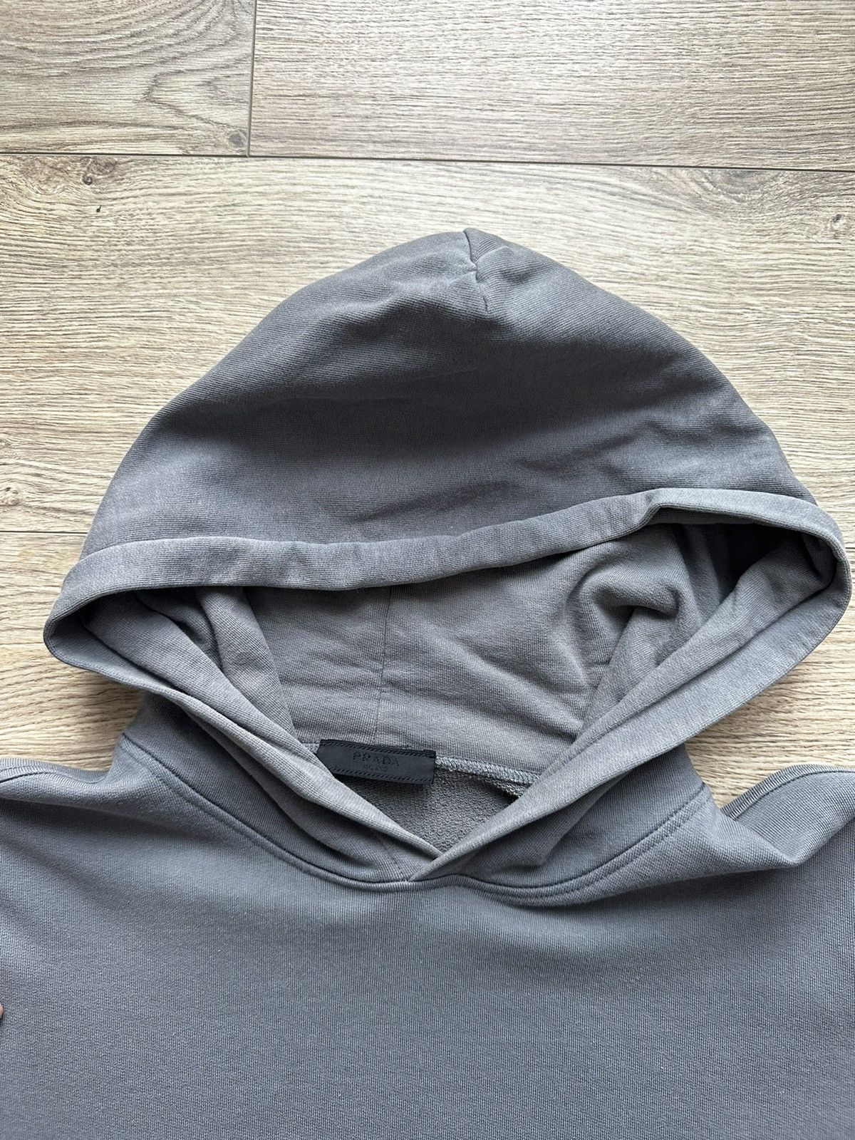 Prada Prada red tab Linea rossa faded grey hoodie Size US XL / EU 56 / 4 - 12 Thumbnail