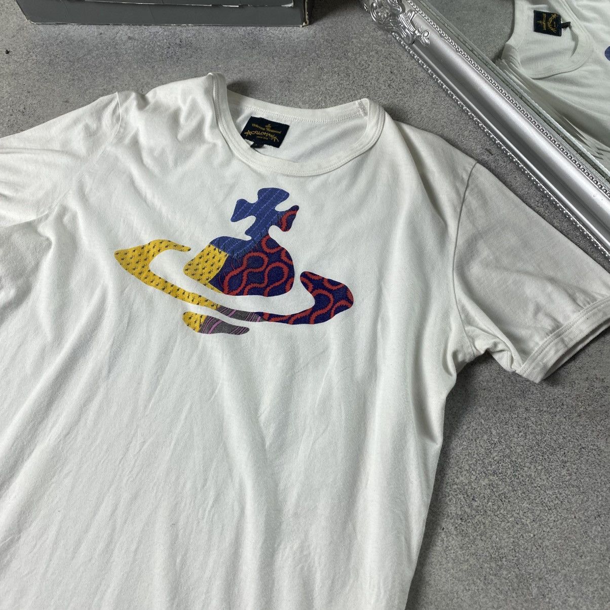 Vivienne Westwood Vivienne Westwood Big Logo White Size US L / EU 52-54 / 3 - 2 Thumbnail