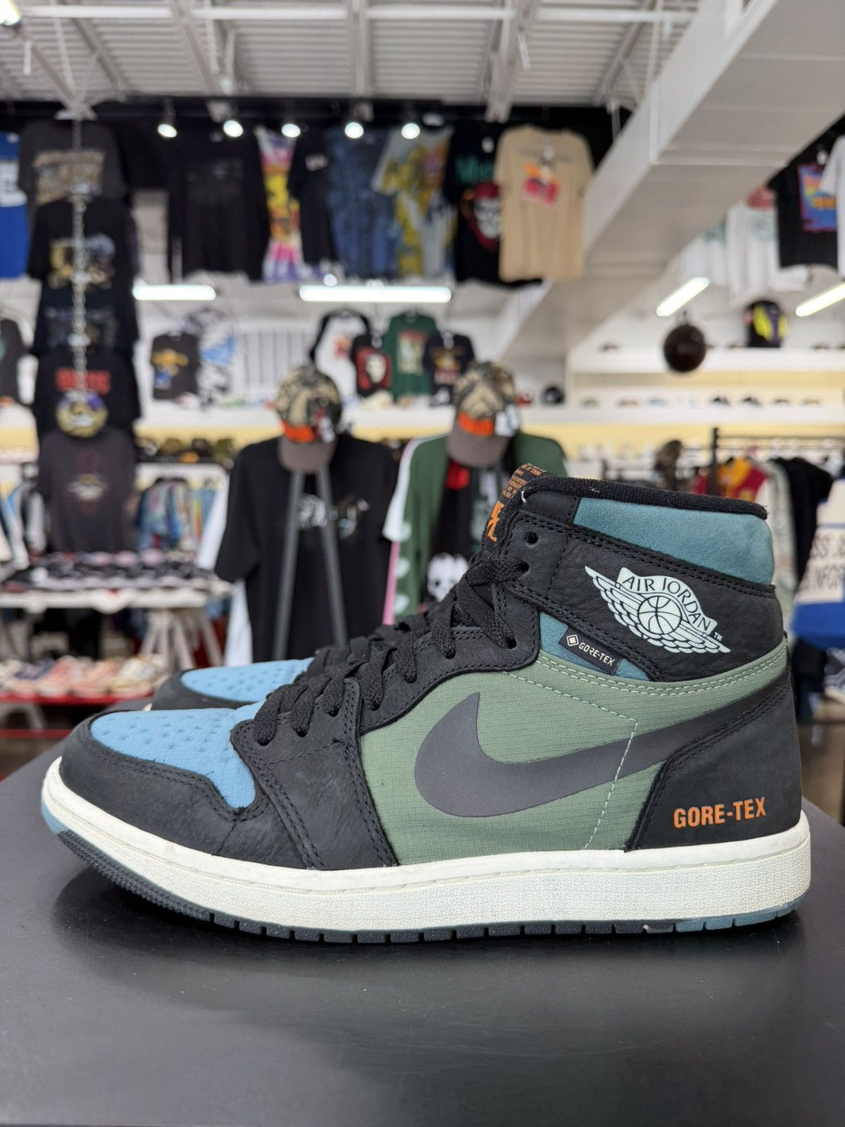 Jordan Brand Jordan 1 Gore-Tex Black Olive Size 9 (2023) Size US 9 / EU 42 - 7 Thumbnail