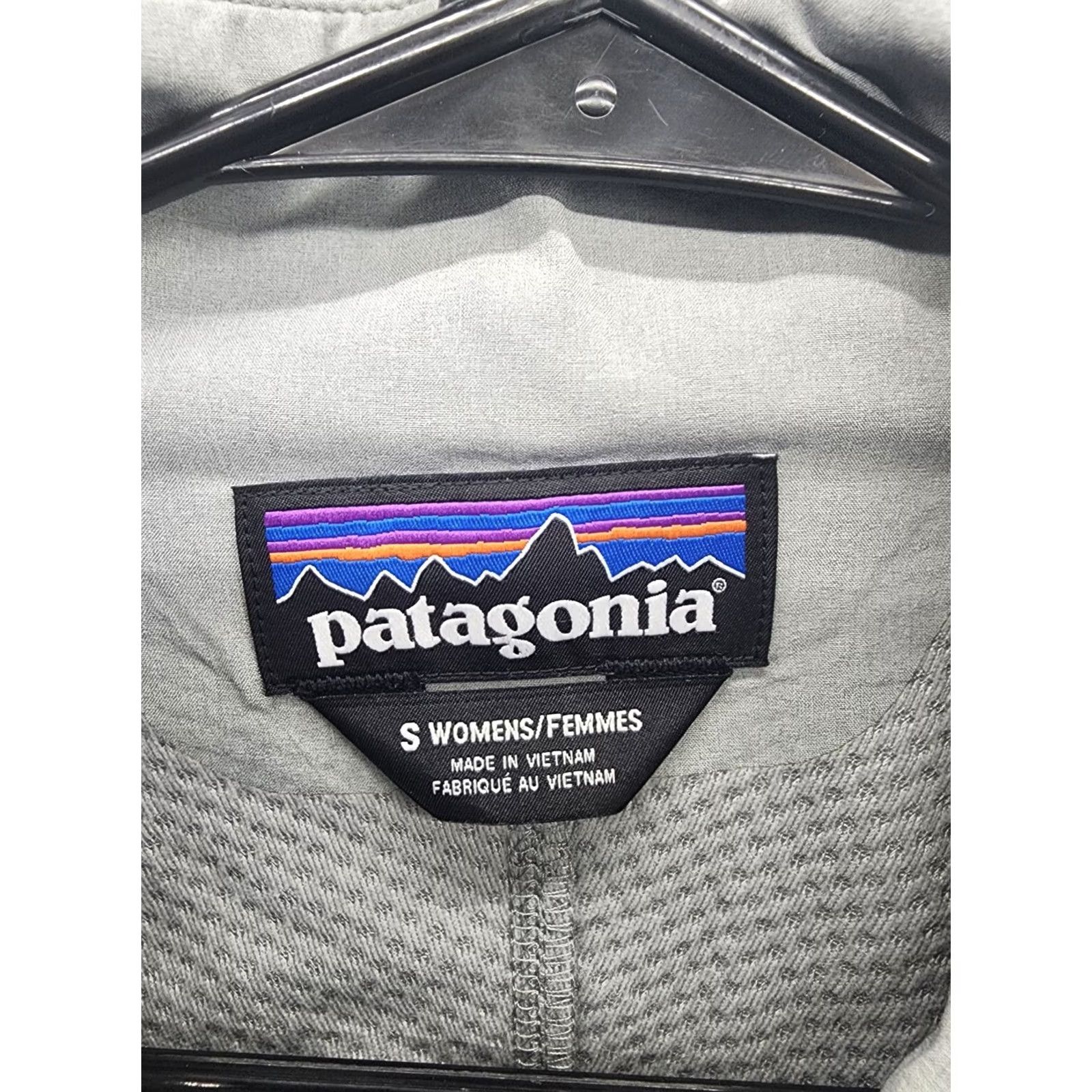 Patagonia Womens Patagonia Worn Wear Jacket Long Sleeve Full Zip Gray Softshell S Small Gr ay Logo Zipper Regular Fit Casual Modern Size S / US 4 / IT 40 - 4 Thumbnail