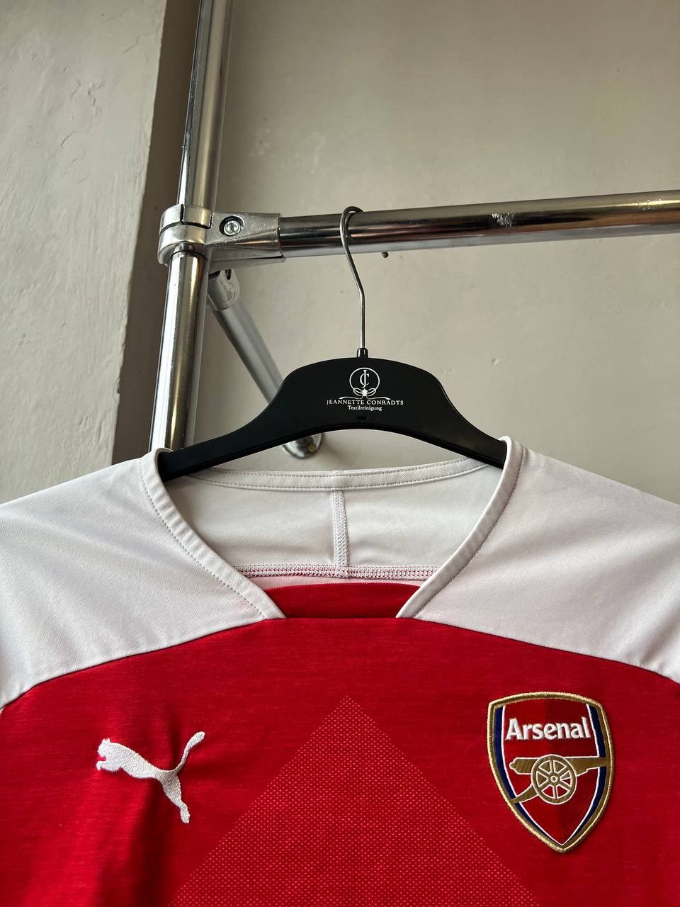 Puma 2018/19 ARSENAL FC HOME SOCCER JERSEY FOOTBALL SHIRT SIZE M Size US M / EU 48-50 / 2 - 4 Thumbnail