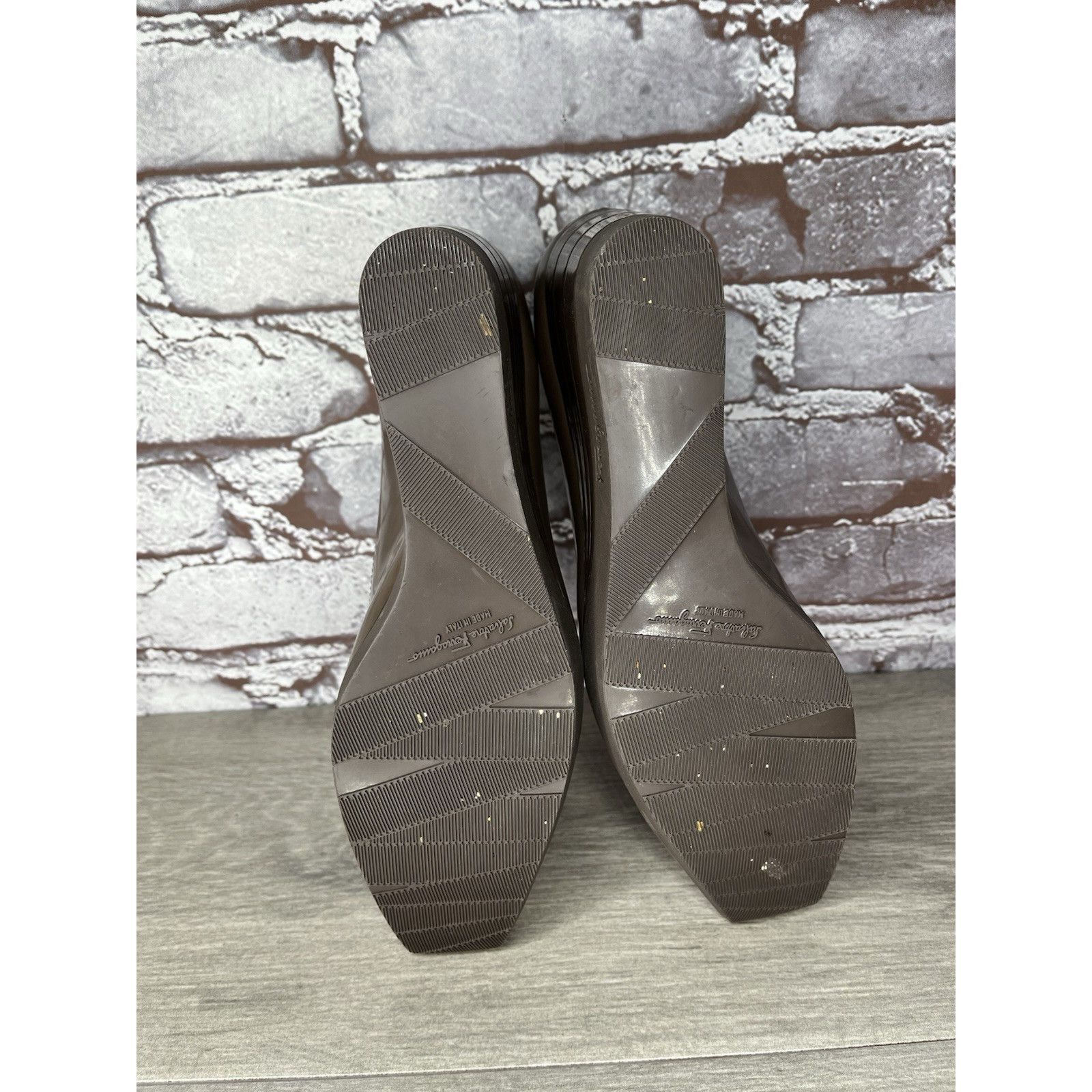 Salvatore Ferragamo Salvatore Ferragamo Brown Patent Leather Pump Wedges Shoes W Size US 7.5 / IT 37.5 - 6 Thumbnail