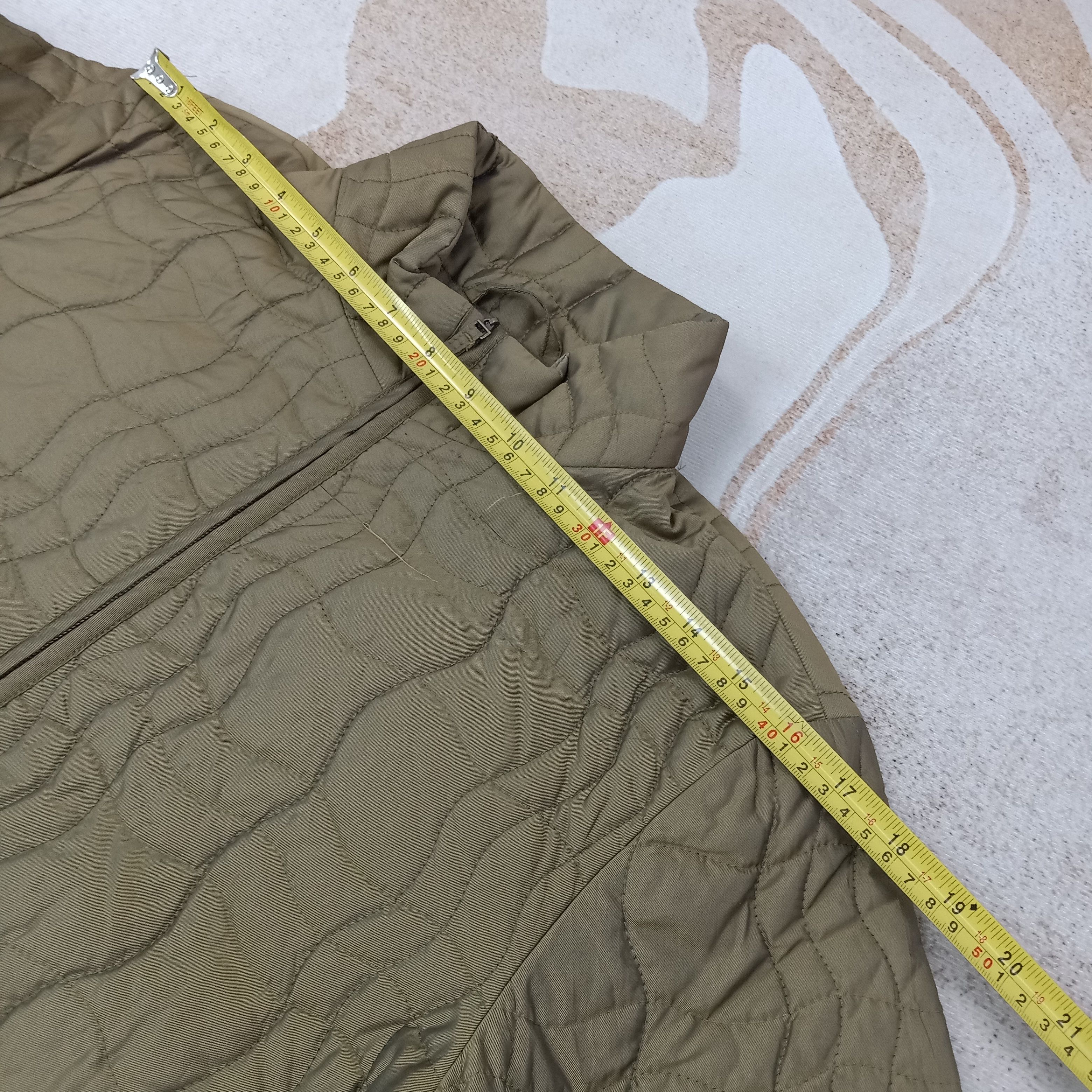 Burberry London Spell out Jacket C260N6