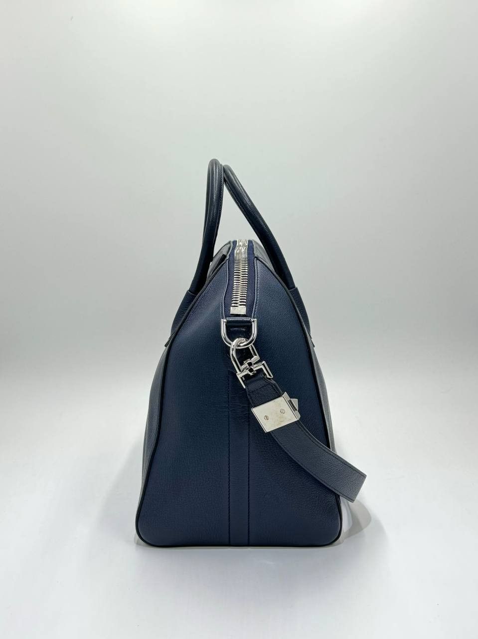 Givenchy Givenchy Antigona Medium Leather Hand Bag Size ONE SIZE - 15 Thumbnail