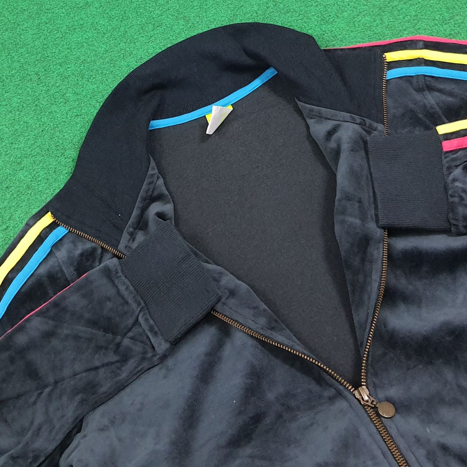 Adidas Vintage Adidas NEO Velour Track Velvet Jacket C283N12 Size US S / EU 44-46 / 1 - 4 Thumbnail