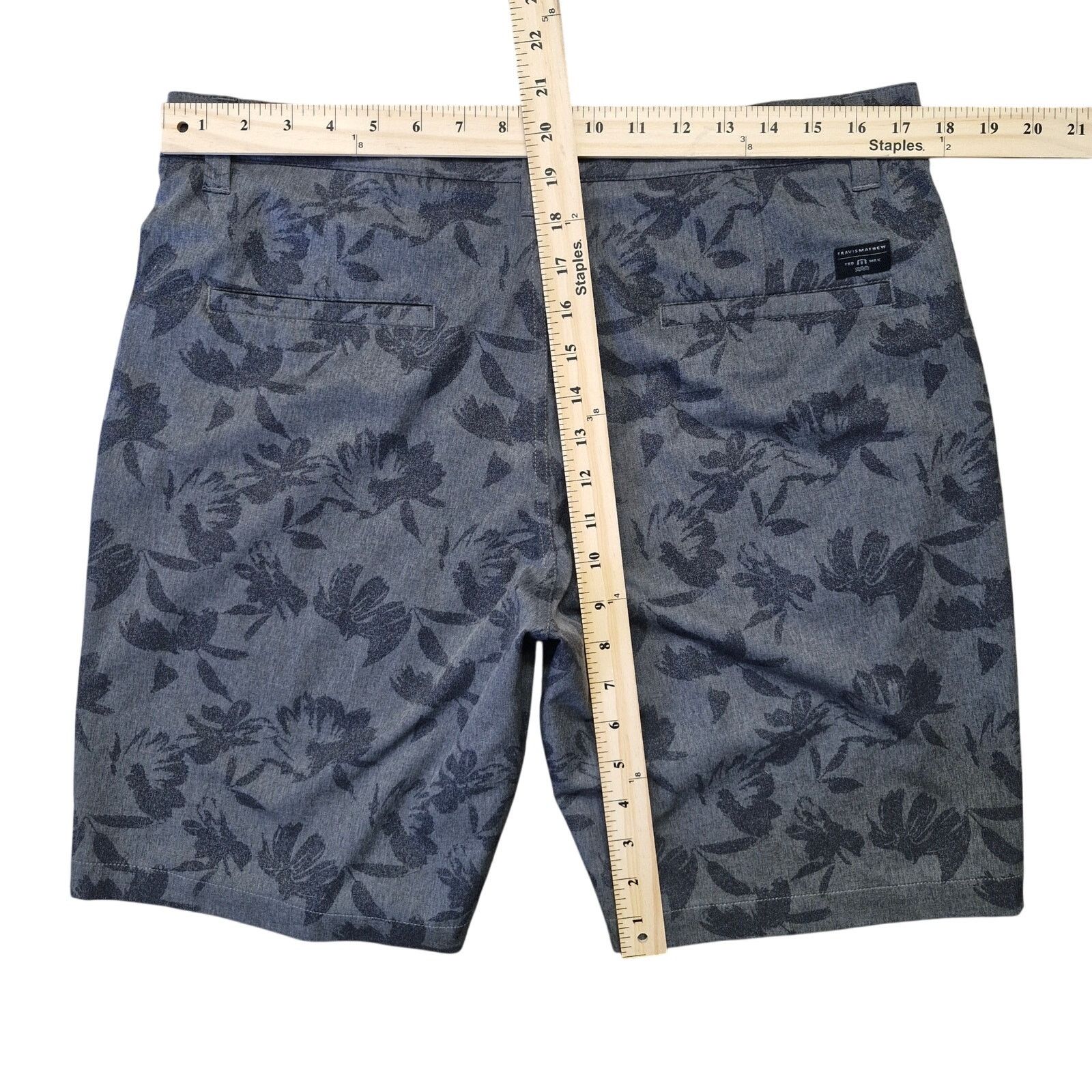 TravisMathew Travis Mathew Men's Gray Golf Shorts Polyester Size 34 Size US 34 / EU 50 - 5 Thumbnail