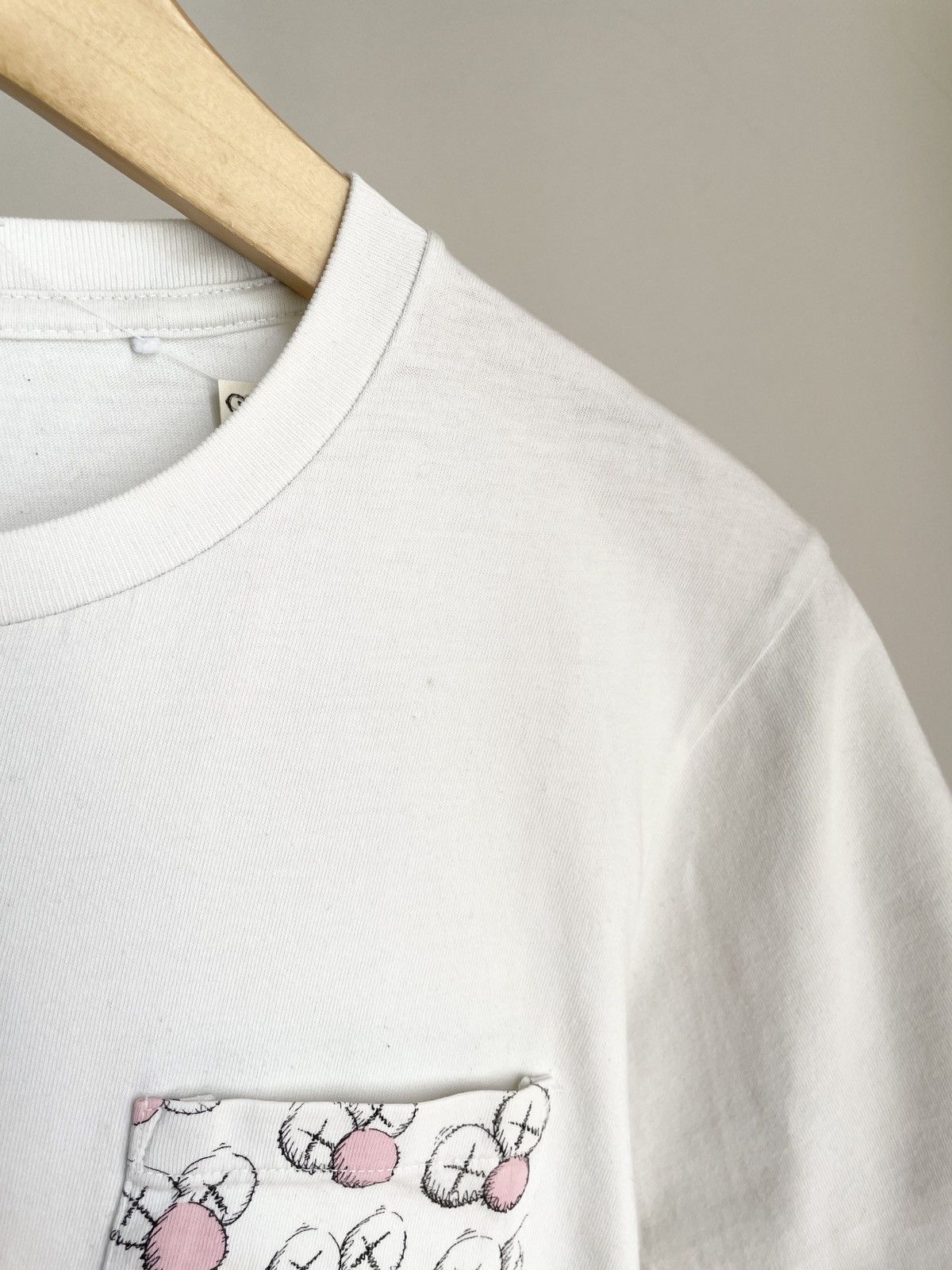 Kaws × Uniqlo RARE 🌸 Uniqlo x Kaws Supreme Companion Printed Pocket Tee Size US XS / EU 42 / 0 - 8 Thumbnail