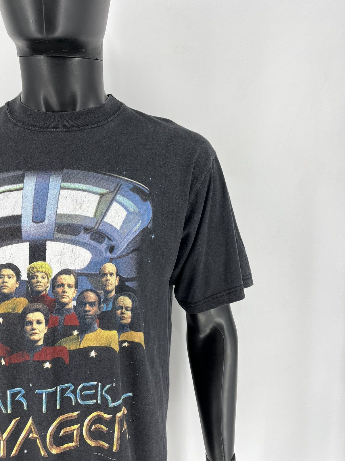Band Tees Vintage 1995 Star Trek Voyager Stanley Desantis T-Shirt Size US L / EU 52-54 / 3 - 7 Thumbnail
