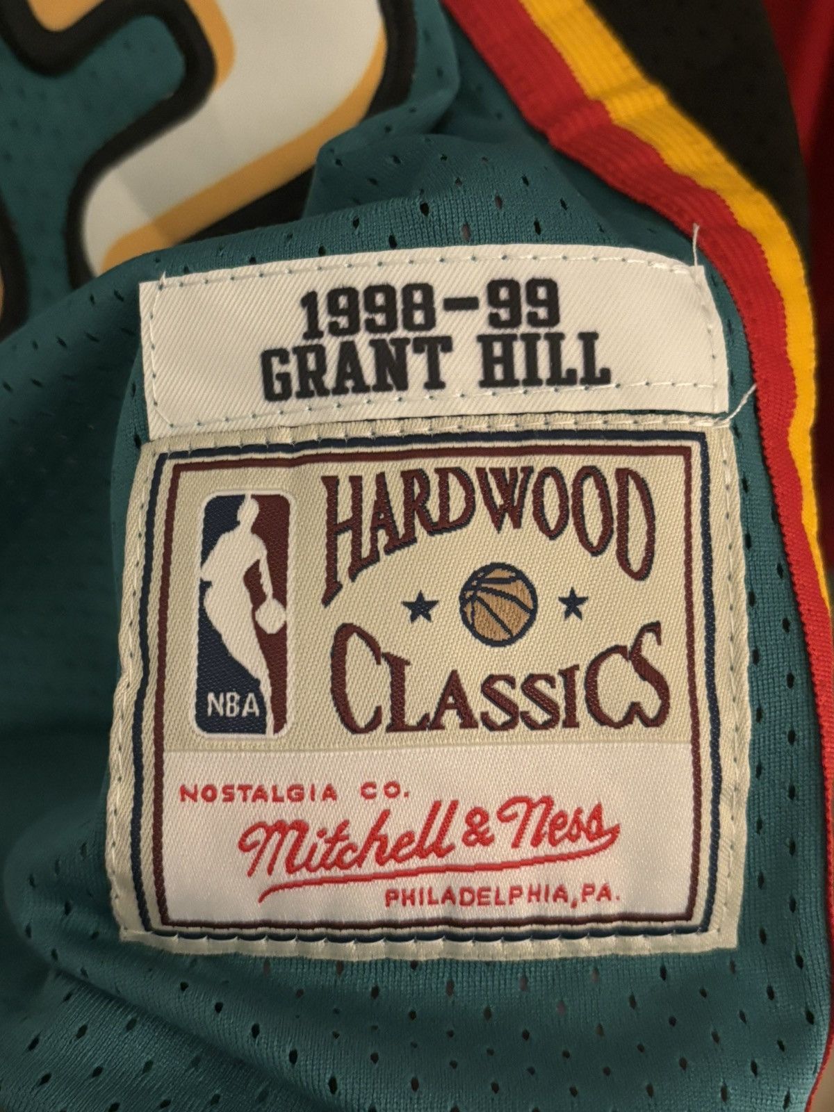 Mitchell & Ness × NBA × Vintage Mitchell & Ness Grant hill, Detroit Pistons jersey Size US L / EU 52-54 / 3 - 4 Thumbnail