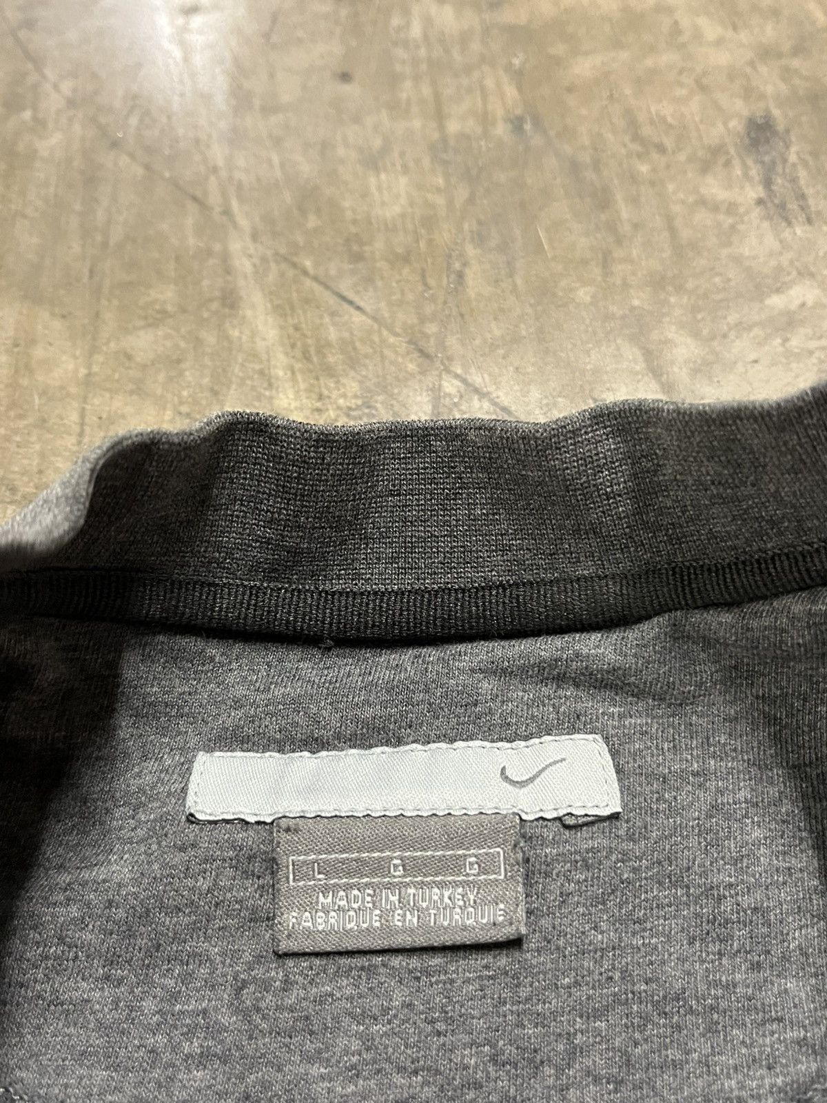 Nike × Vintage Nike vintage dark gray boxy fit crewneck hype rare y2k Size US L / EU 52-54 / 3 - 6 Thumbnail
