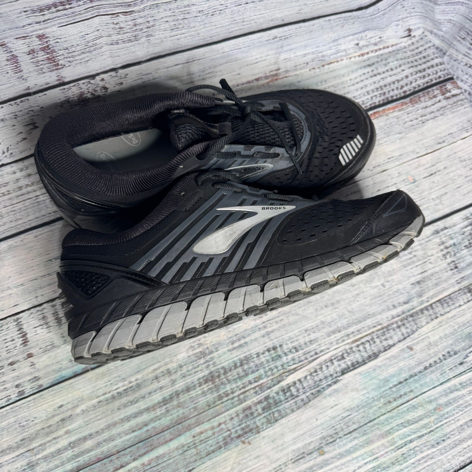 Brooks Brooks Beast 18 Black Mens Comfort Sneakers 13 Wide 2E Size US 13 / EU 46 - 3 Thumbnail