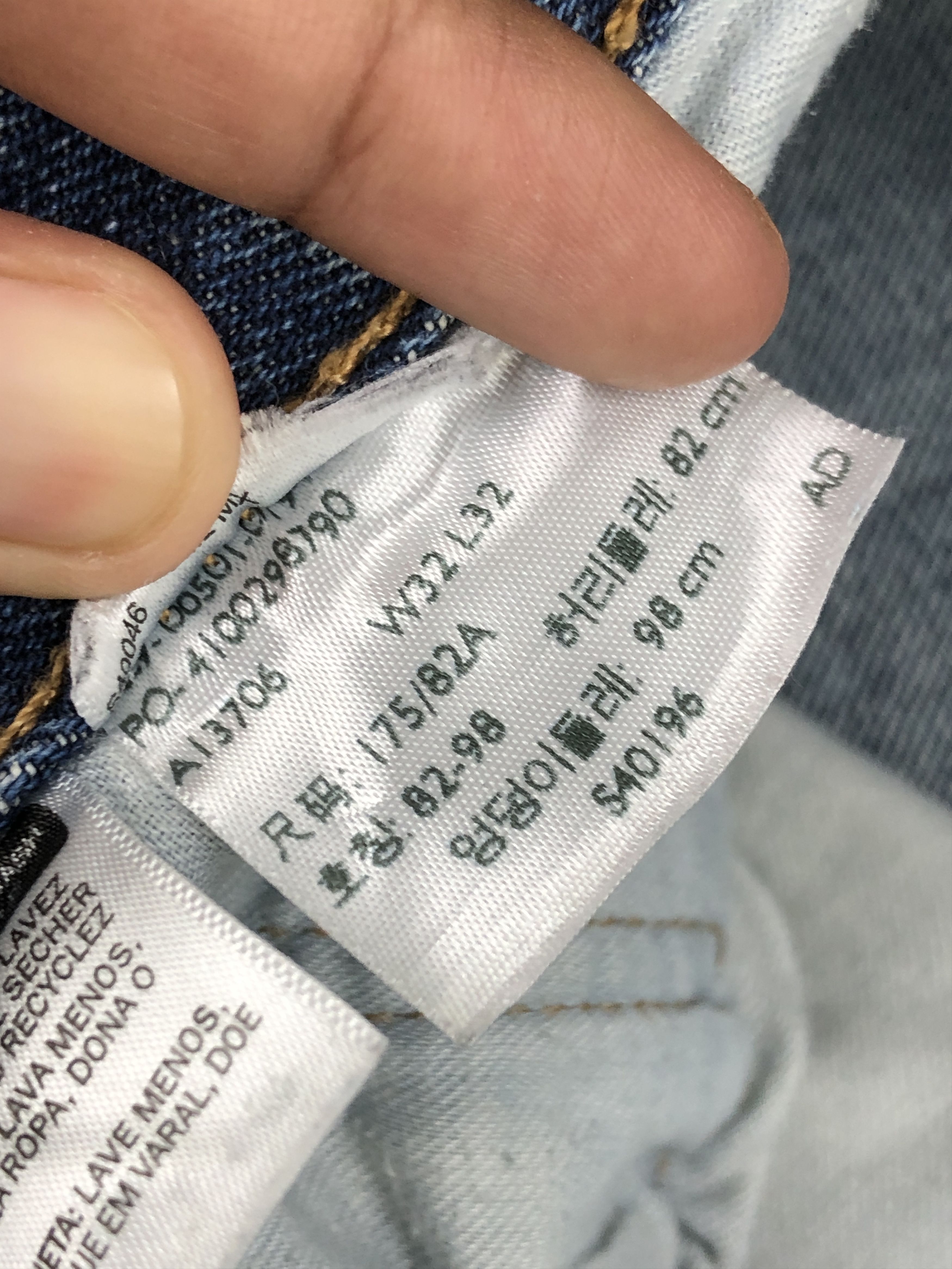 Levi's × Vintage Distressed Vintage Levi's 501 Blue Jeans Size US 32 / EU 48 - 8 Thumbnail