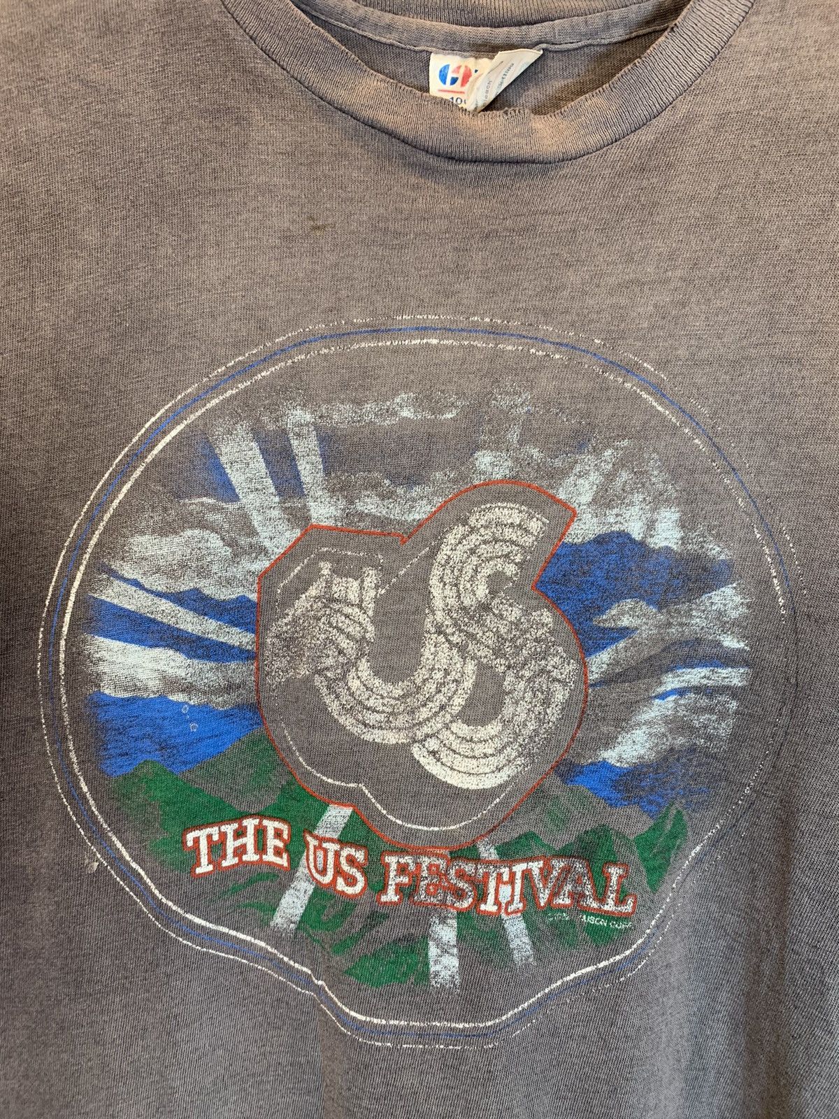 Band Tees RARE Vintage 1982 US Rock & Roll Festival Faded Thrash Shirt Size US M / EU 48-50 / 2 - 3 Thumbnail