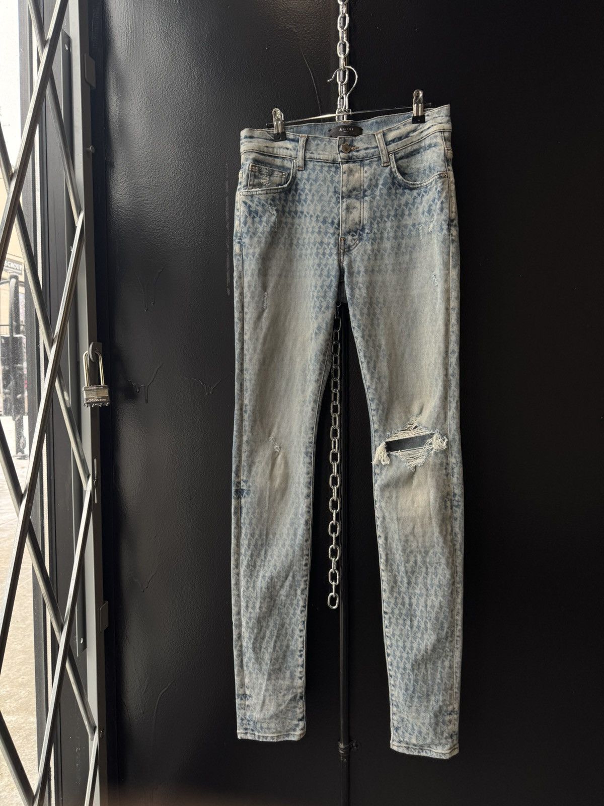 Amiri Amiri playboy clay indigo bunny logo skinny jeans Size US 30 / EU 46 - 2 Thumbnail