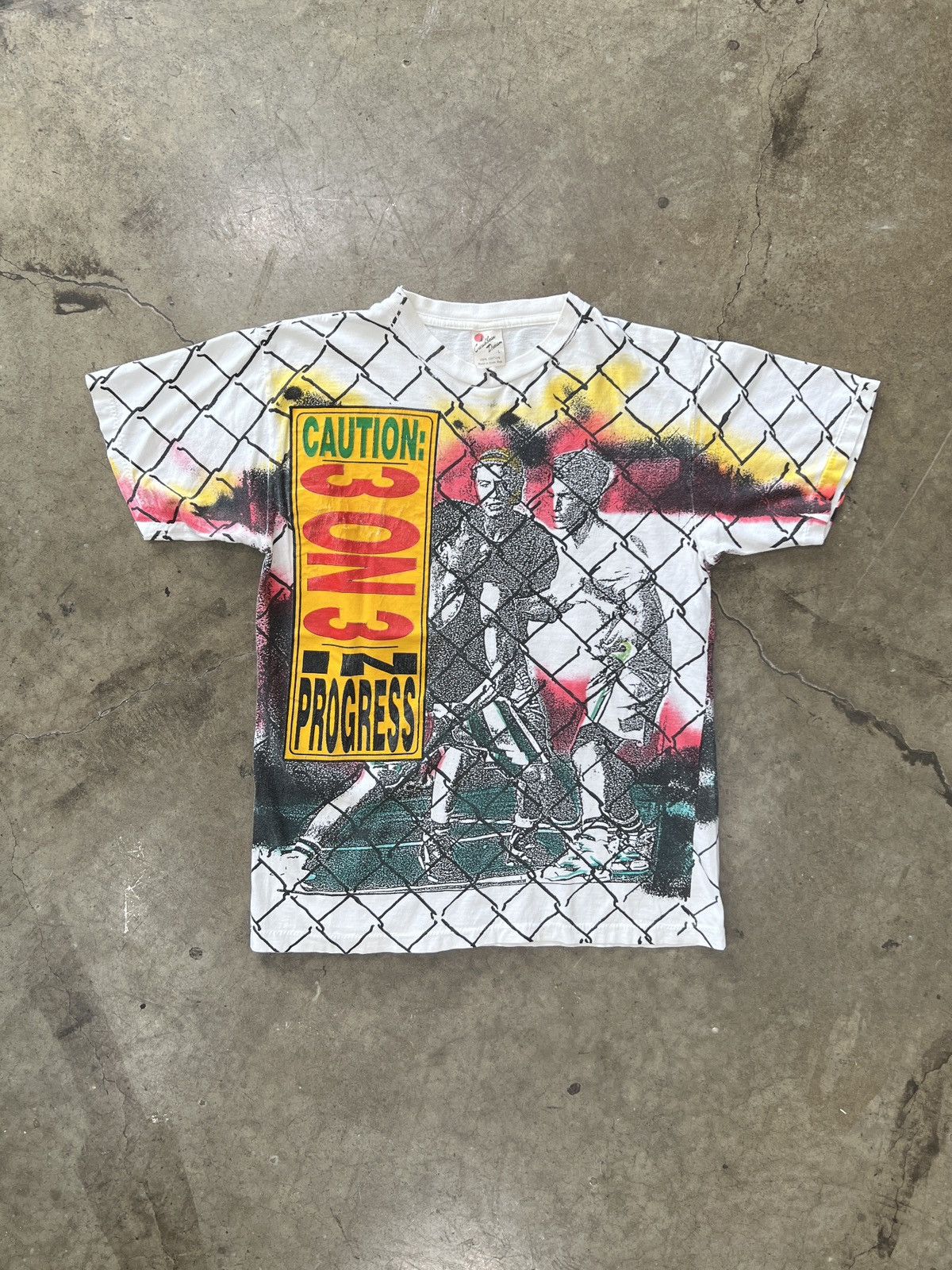 Vintage Vintage 90s AOP Basketball Handball Caution 3 on 3 Tee Large Size US L / EU 52-54 / 3 - 2 Thumbnail