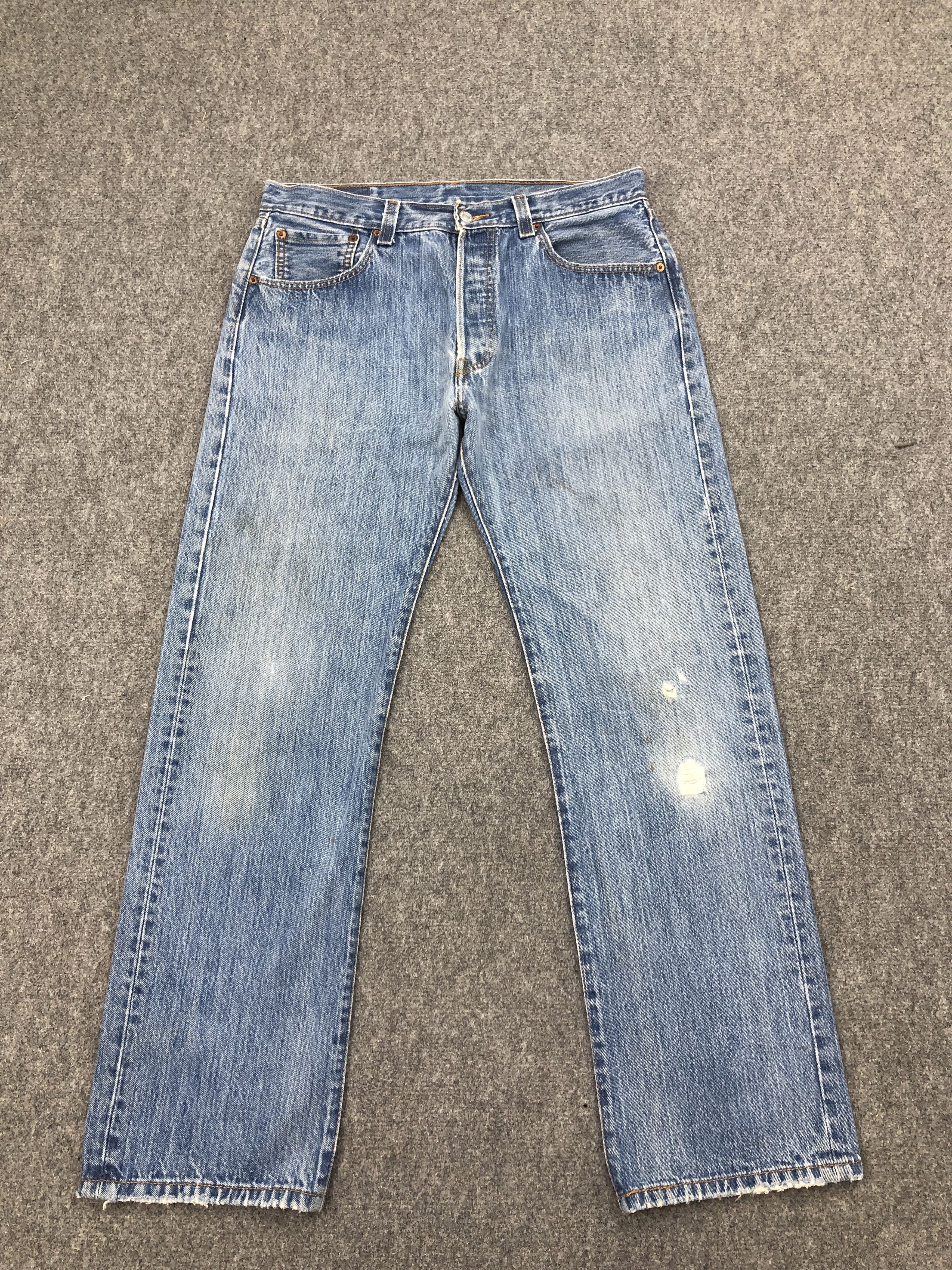 Levi's × Vintage Vintage Levis 501 Faded Blue Denim Jeans Size US 32 / EU 48 - 1 Thumbnail