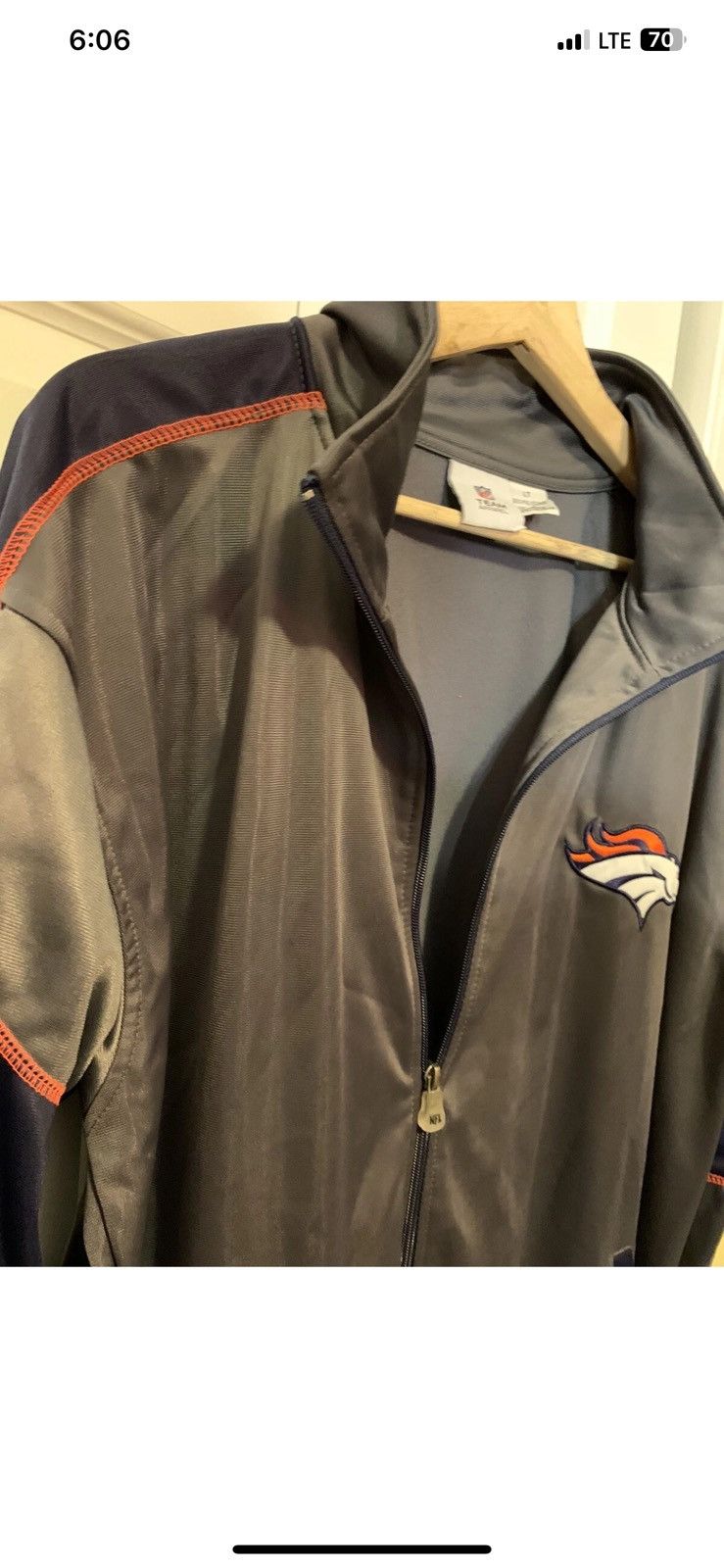 NFL Nfl Denver Broncos mens sz LT windbreaker jacket gray blue Size US L / EU 52-54 / 3 - 6 Thumbnail