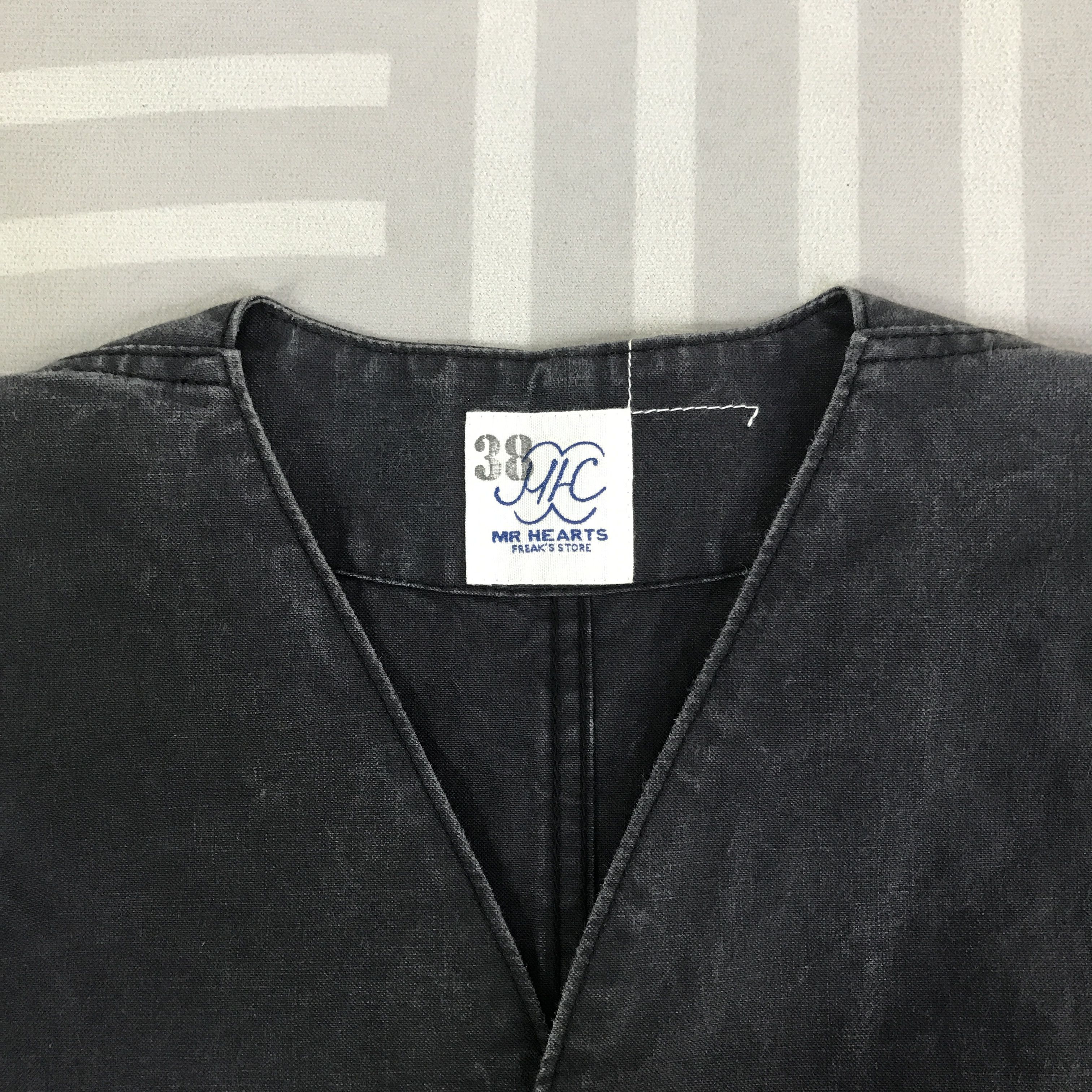 Japanese Brand Vintage Mr Hearts black faded tactical Vest K92B10 Size US S / EU 44-46 / 1 - 5 Thumbnail