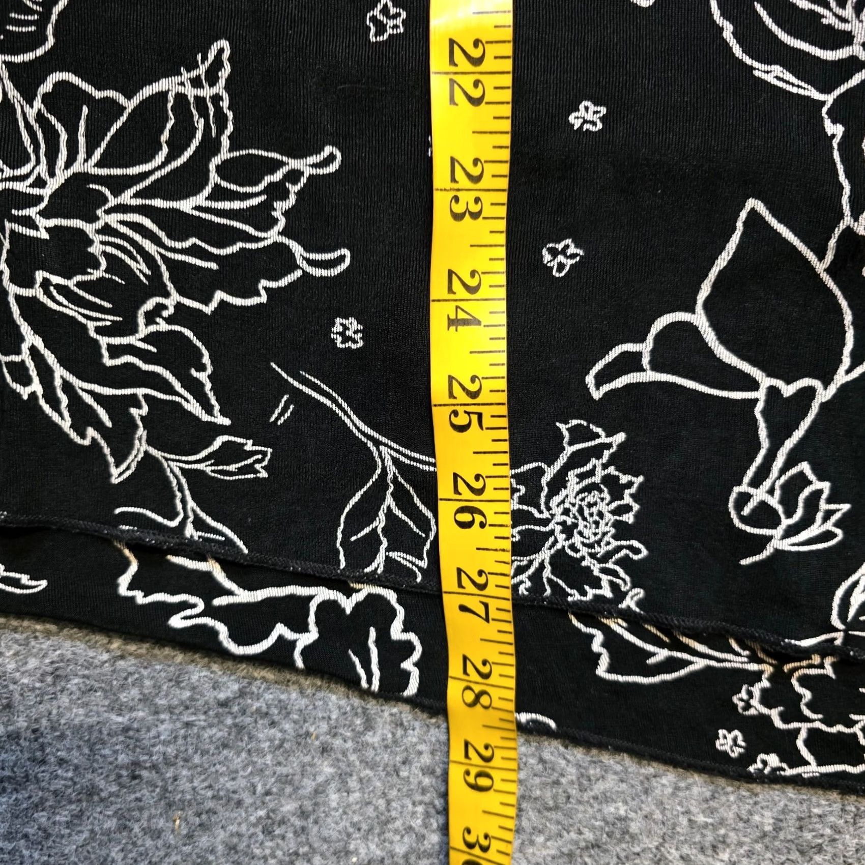 Vintage Item Specifications: Material: Polyester Size M / US 6-8 / IT 42-44 - 6 Thumbnail