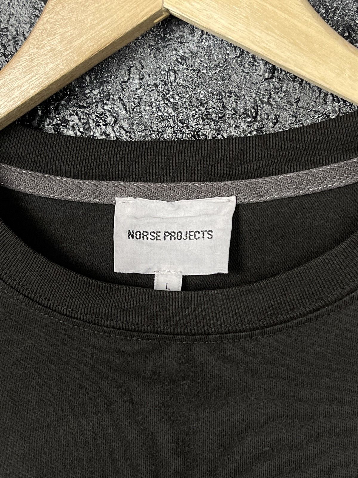 Norse Projects Norse Projects Black Sun Fade Organic Cotton T-Shirt Size L Size US L / EU 52-54 / 3 - 11 Thumbnail