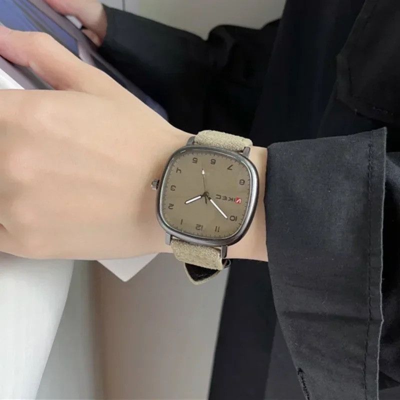 Other Vintage Square Quartz Watch Size ONE SIZE - 2 Thumbnail